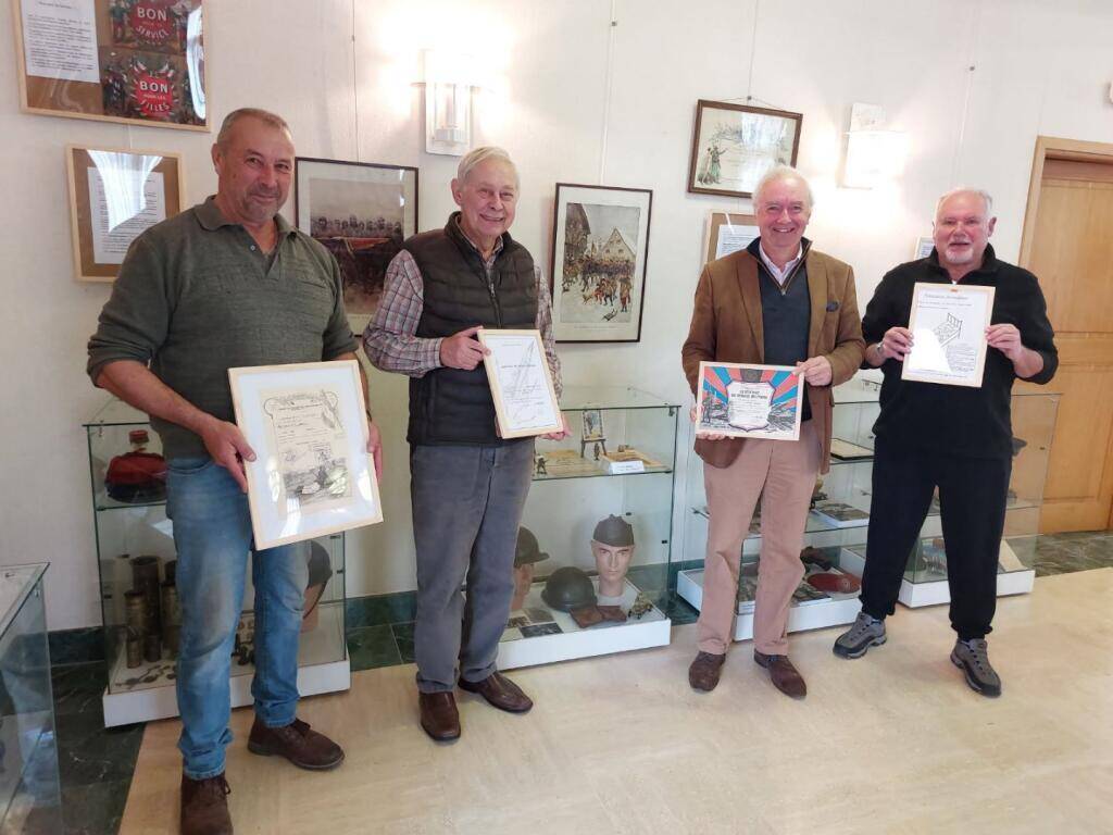 "Un rituel initiatique d'entrée dans l'âge adulte": il expose l'histoire du service militaire dans les Alpes-Maritimes