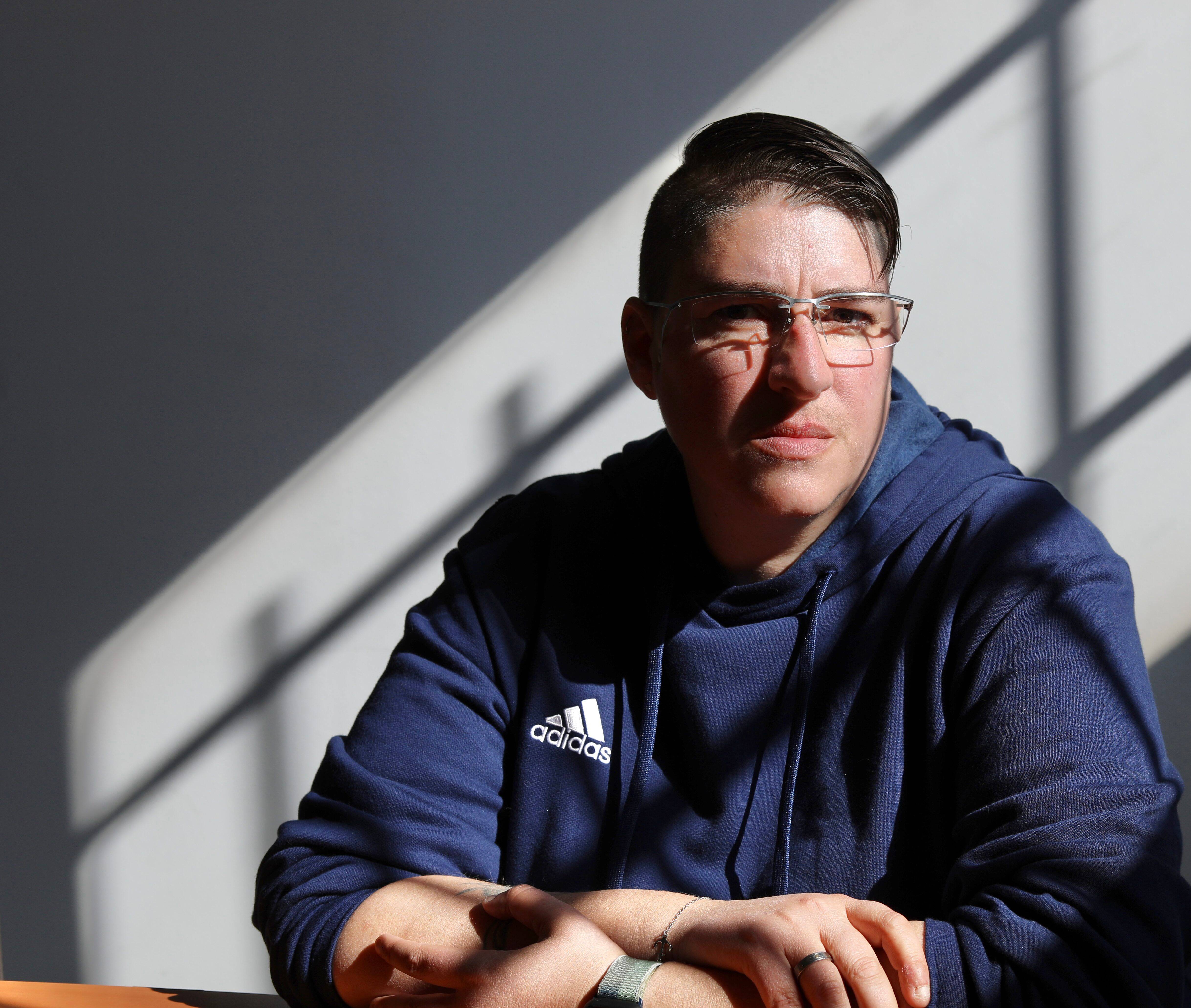 "Je me sens prisonnière de son esprit pédophile", témoigne Céline Mahuteau, victime varoise de l'ancien chirurgien Joël Le Scouarnec