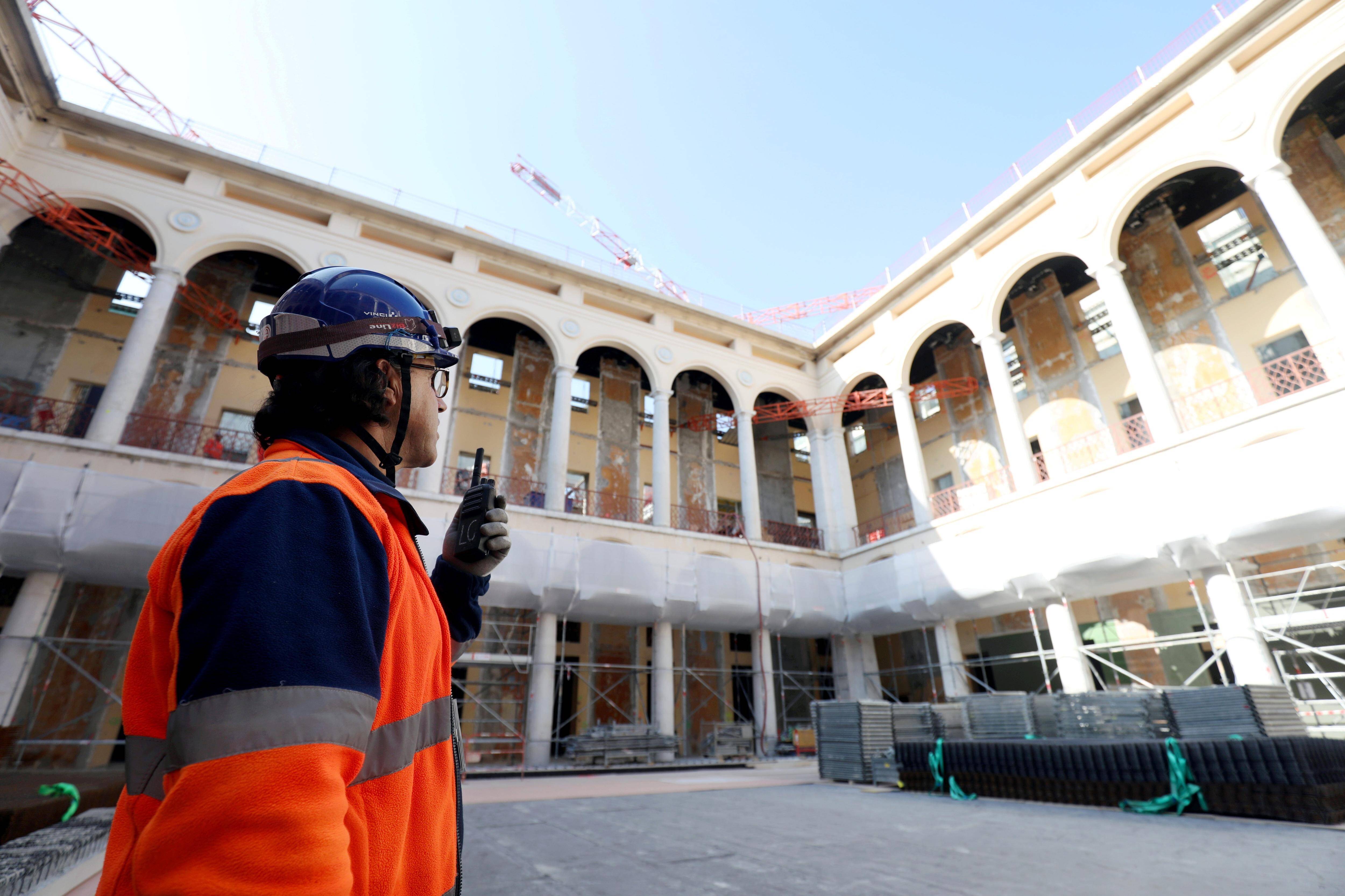 Coursives et arches conservées dans la cour d'honneur: nouvelle visite de chantier au futur hôtel des polices de Nice