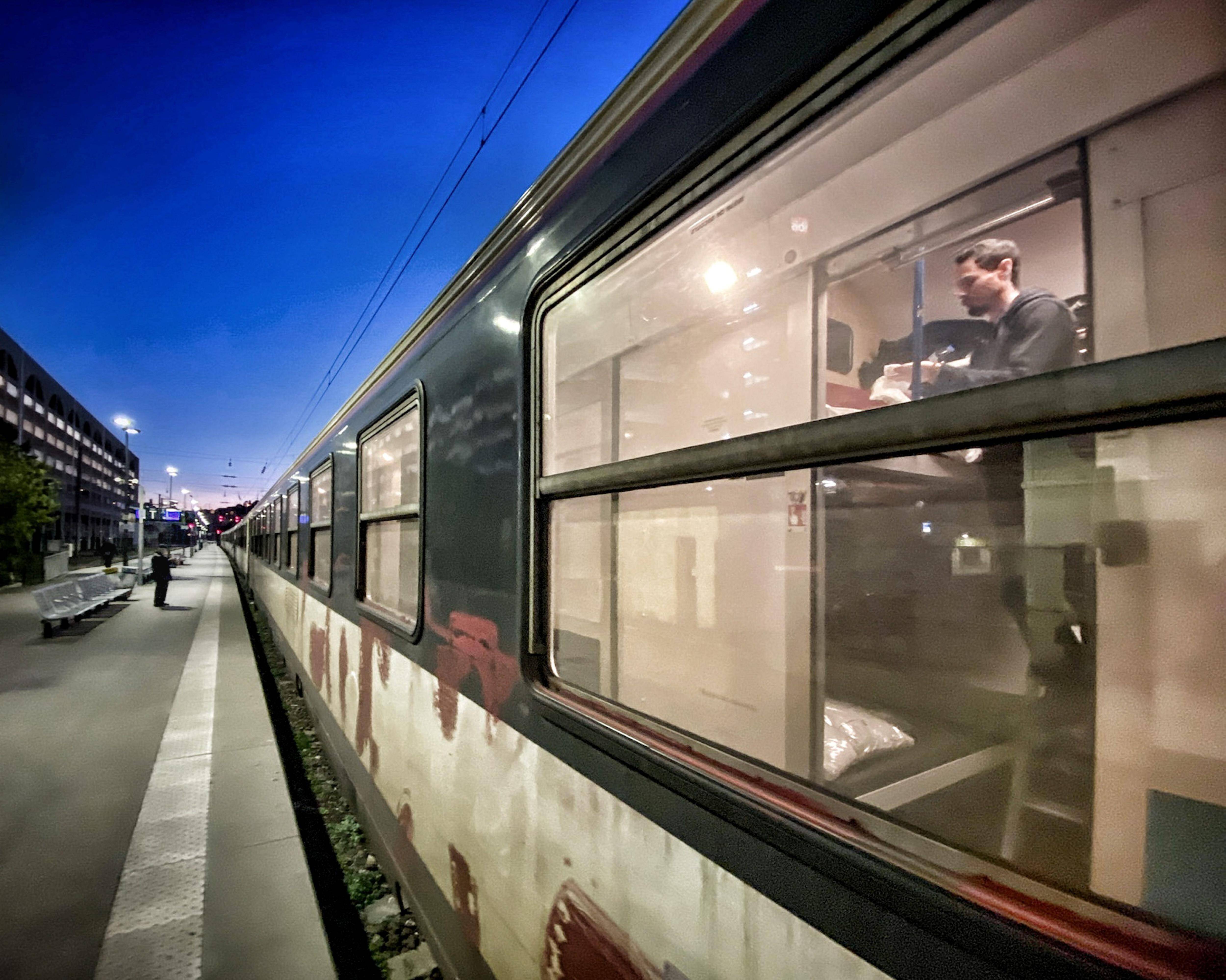 "Ces nouvelles voitures proposeront une gamme élargie de niveaux de confort": des trains de nuit flambant neufs pour 2030