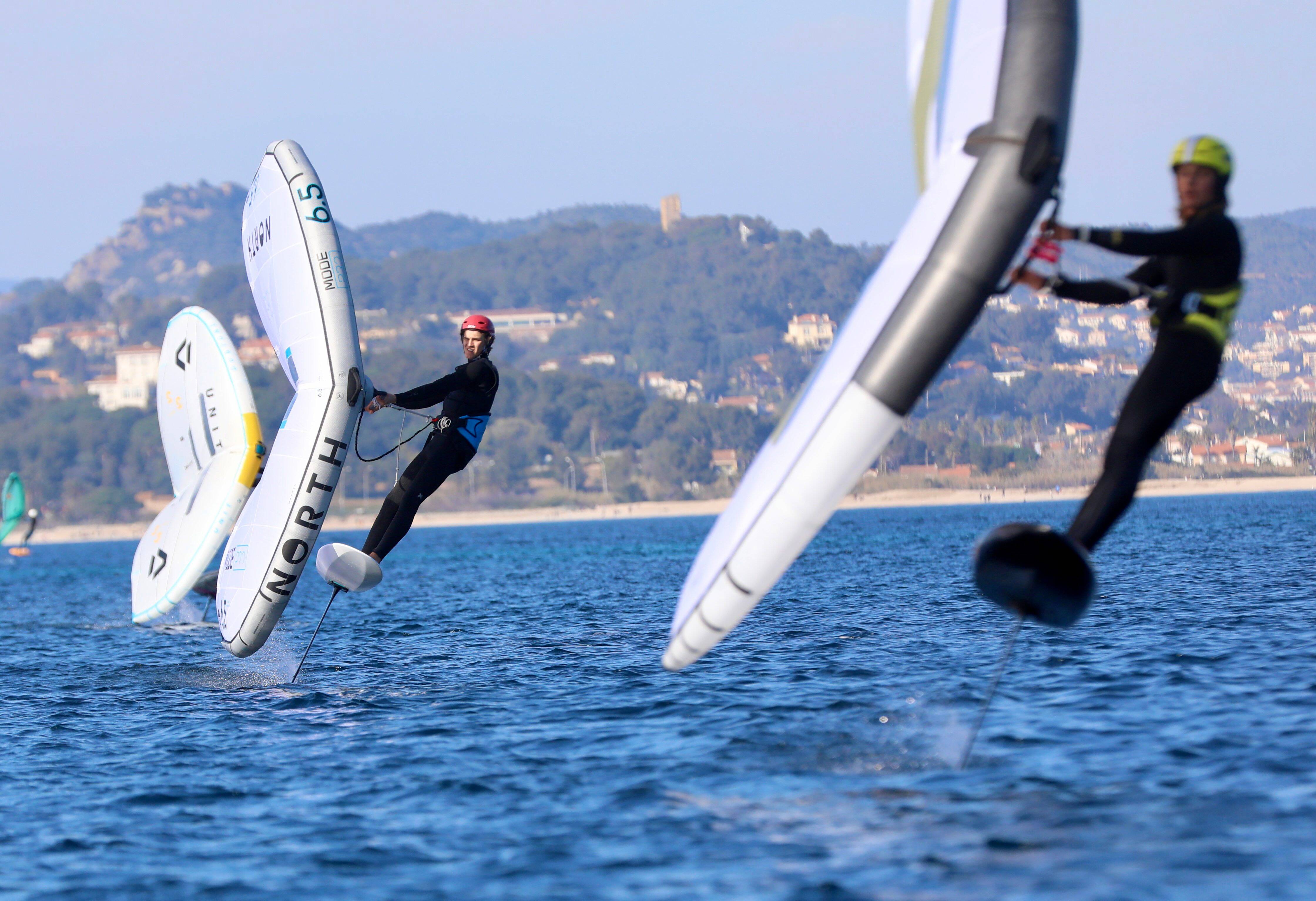 A Hyères, la filière wingfoil s'organise pour former les jeunes prodiges aux grandes compétitions de demain