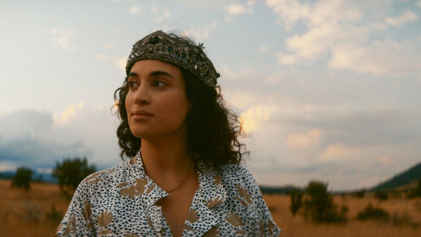 "Elle me faisait penser à ma mère, je ne suis pas allée chercher très loin pour préparer le rôle": la Varoise Camélia Jordana épate en mère de famille dans "Reine Mère"