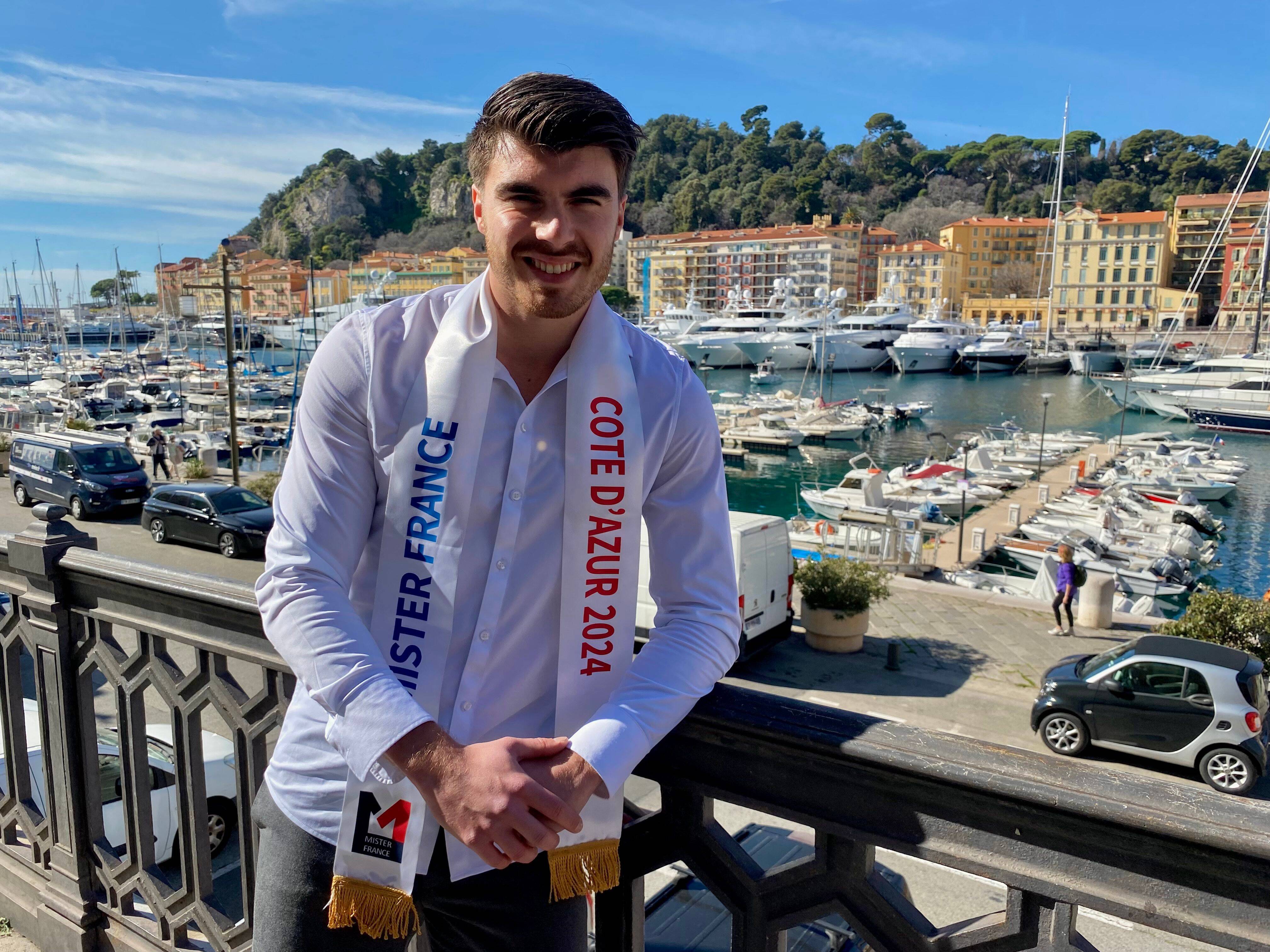 "La scène me procure de l'adrénaline": ce Niçois de 26 ans a été élu Mister Côte d'Azur et a pu participer à la finale du concours de Mister France