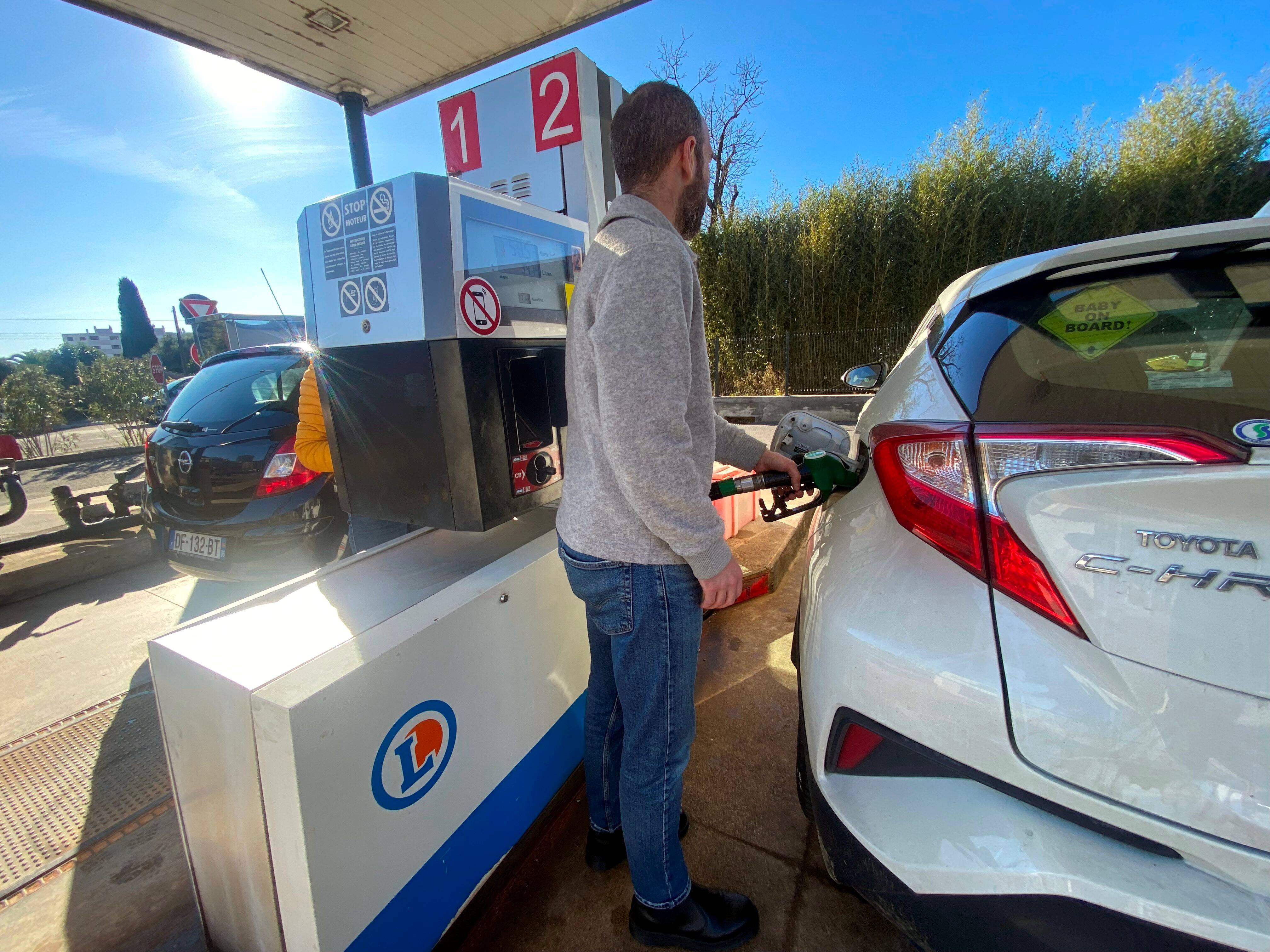 Carburants: la transition vers des énergies bas carbone est très lente, en particulier dans les transports
