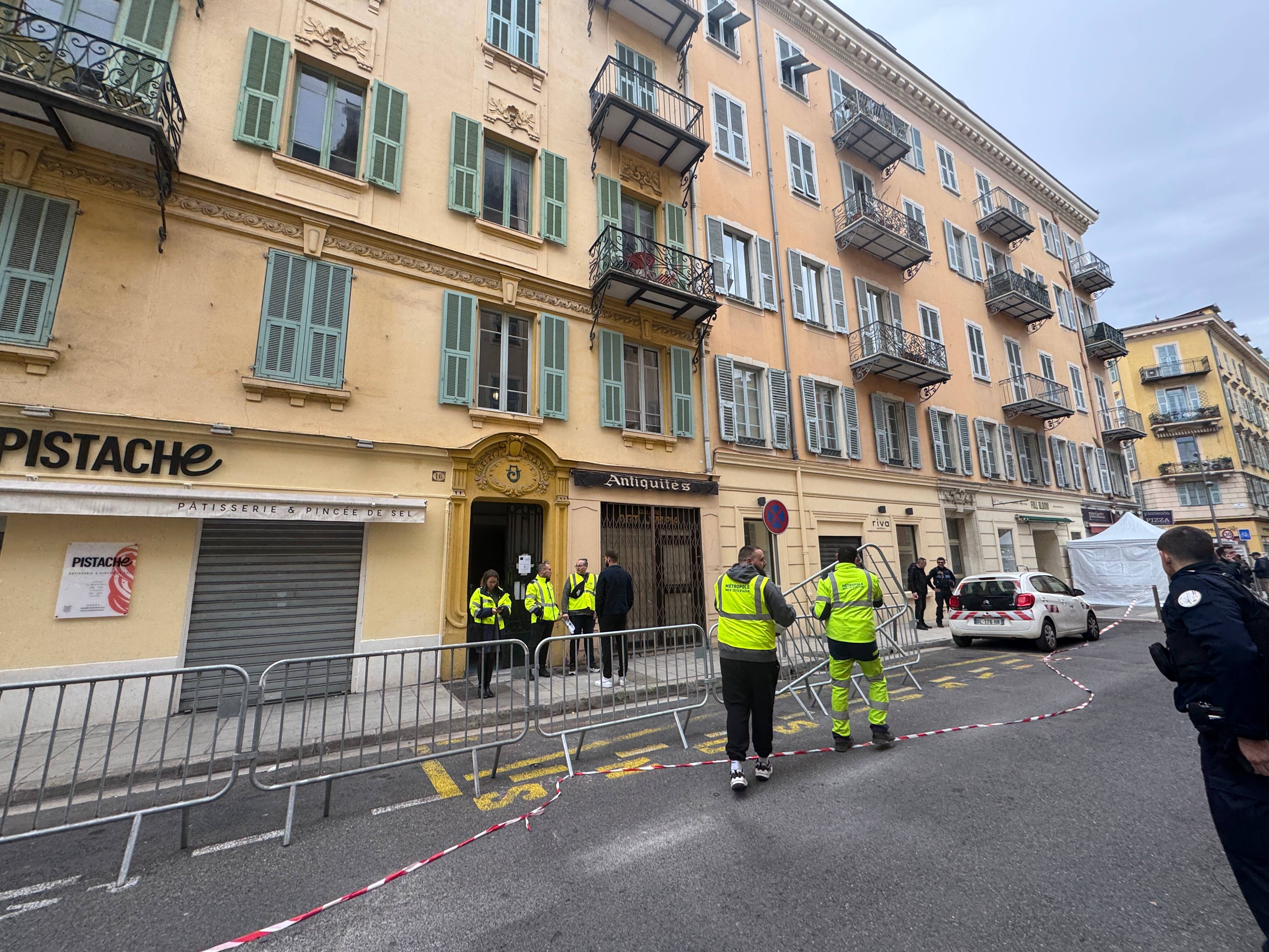 "Il y avait de multiples fissures", ce que l'on sait après l'évacuation d'un immeuble dangereux au port de Nice