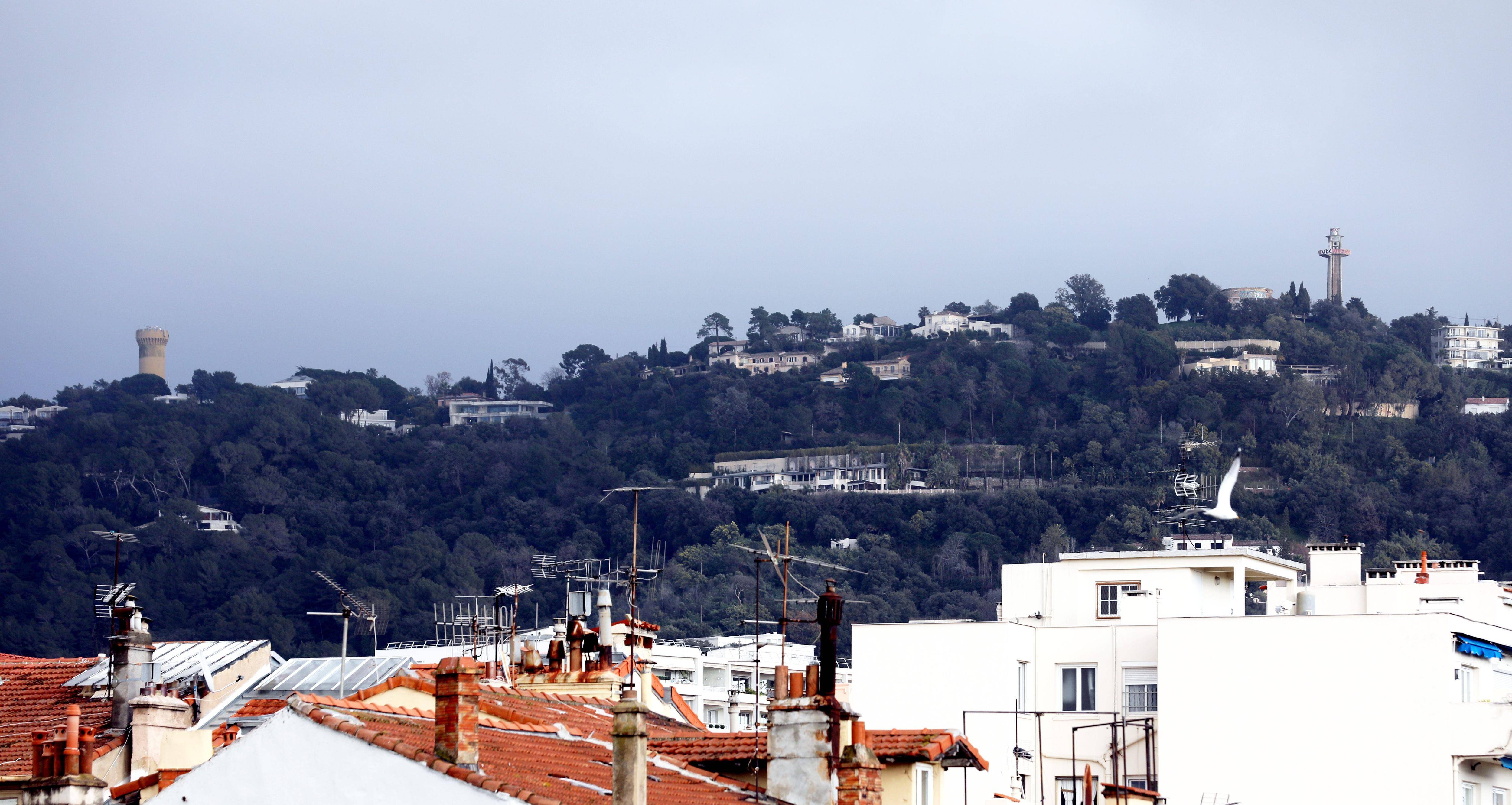 A Cannes, zoom sur ces édifices qui dominent la ville: le Château d'eau et l'Observatoire