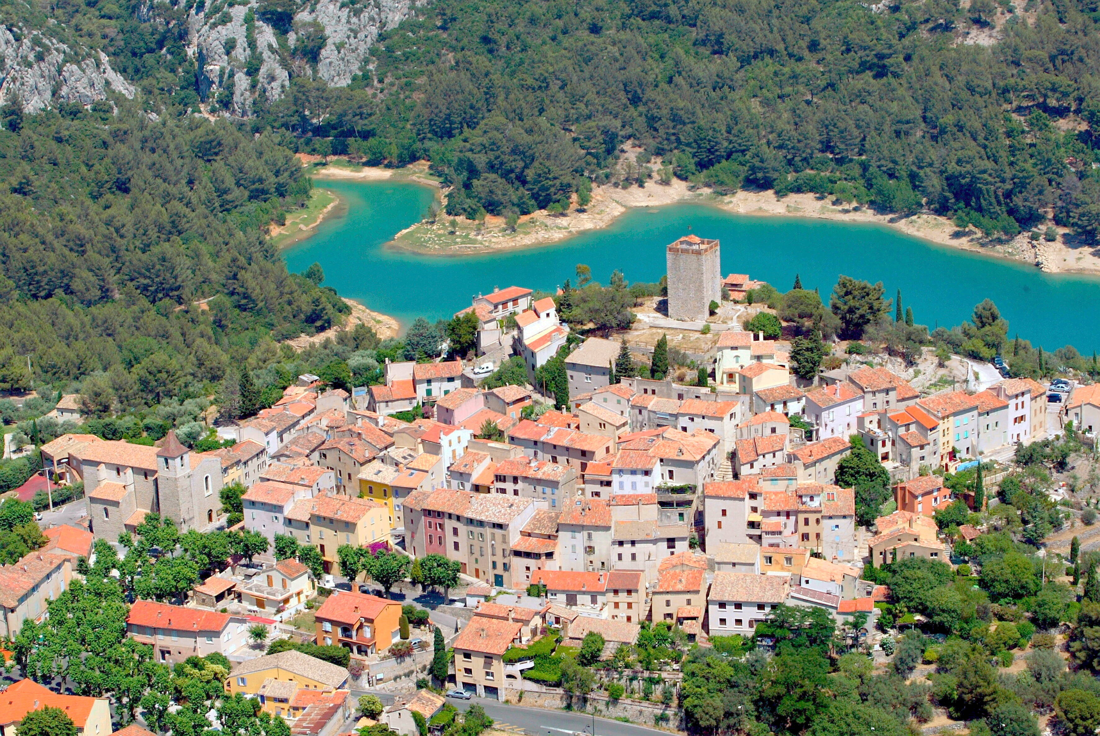 Deux voyous marseillais déférés à Toulon pour une tentative d'extorsion au Revest
