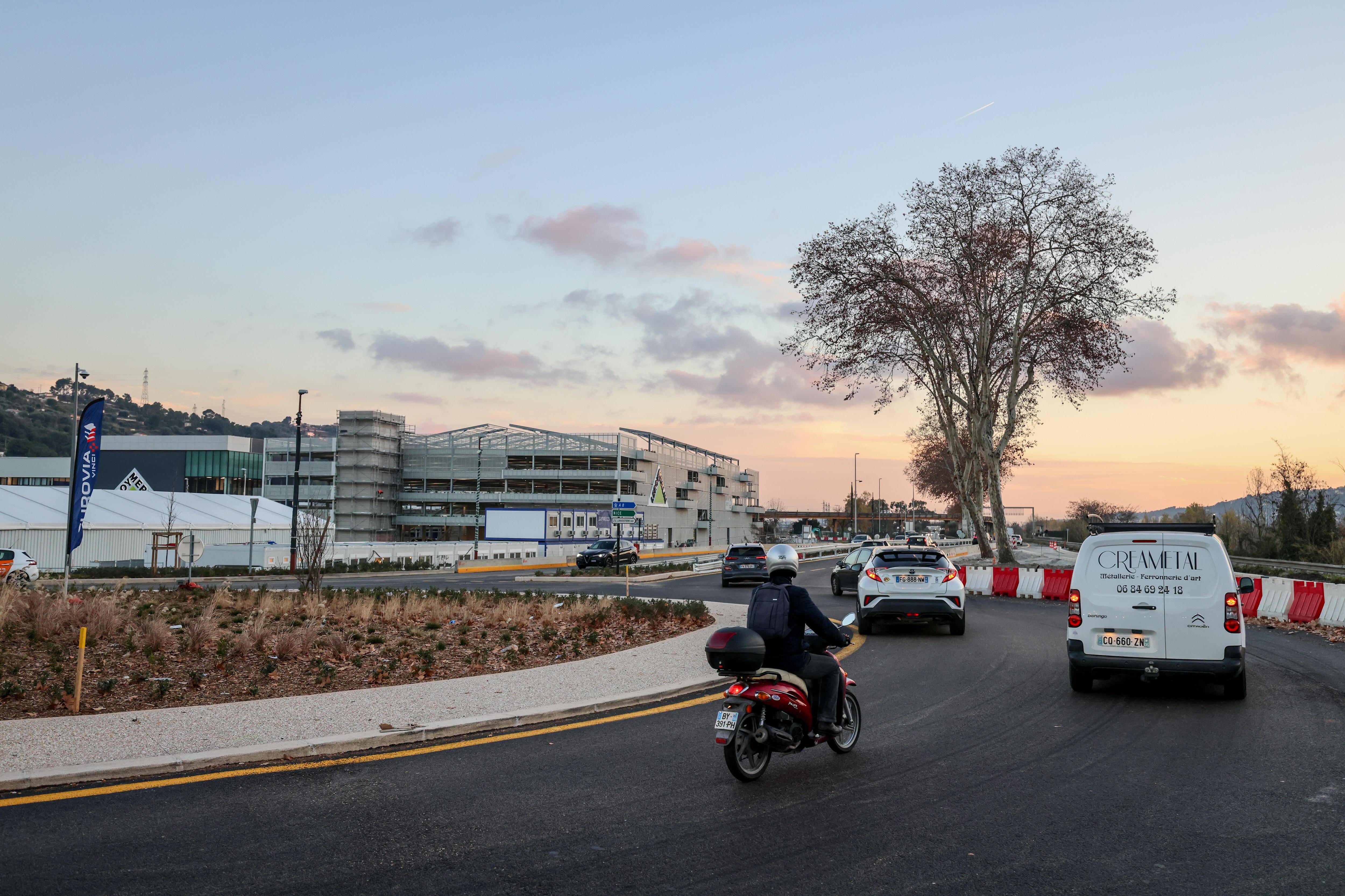 Le rond-point de Leroy Merlin à Nice est-il accidentogène?