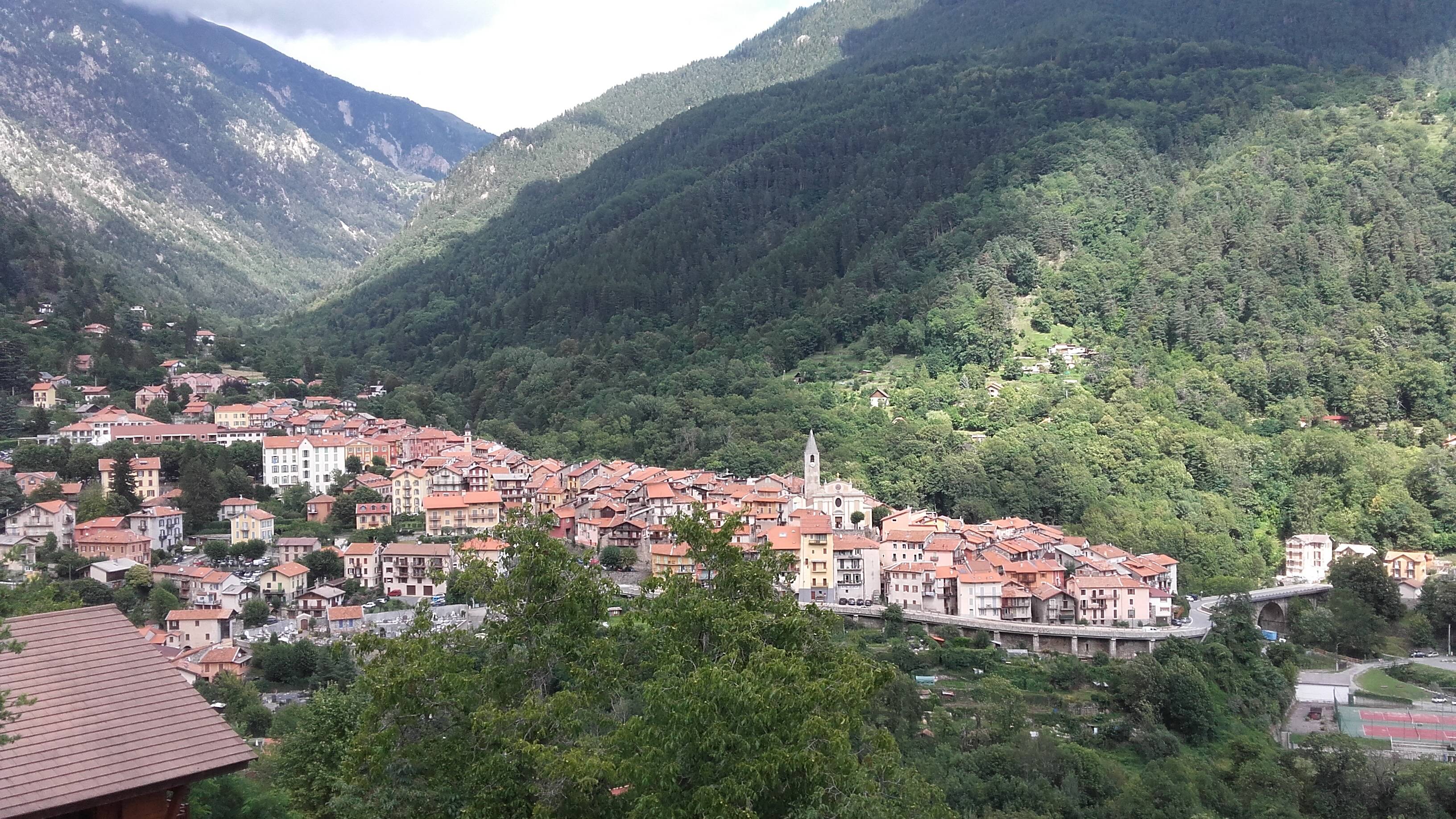 "Mon mari m'aurait tué": la dispute conjugale dégénère en coups de couteau, un couple condamné