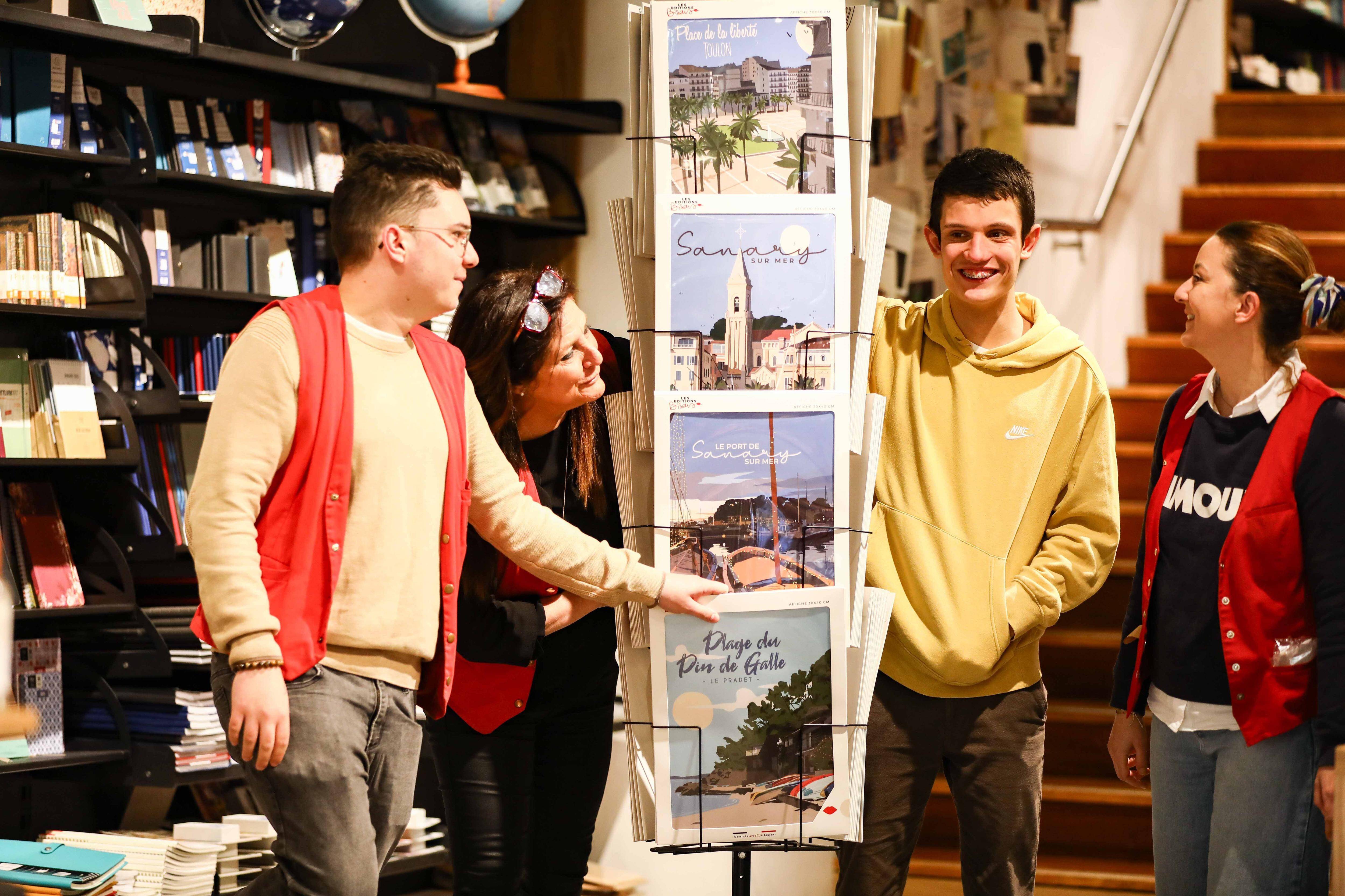 Avec son père, cet ado varois en situation de handicap multiplie les incitations pour que les entreprises accueillent des élèves de centres spécialisés