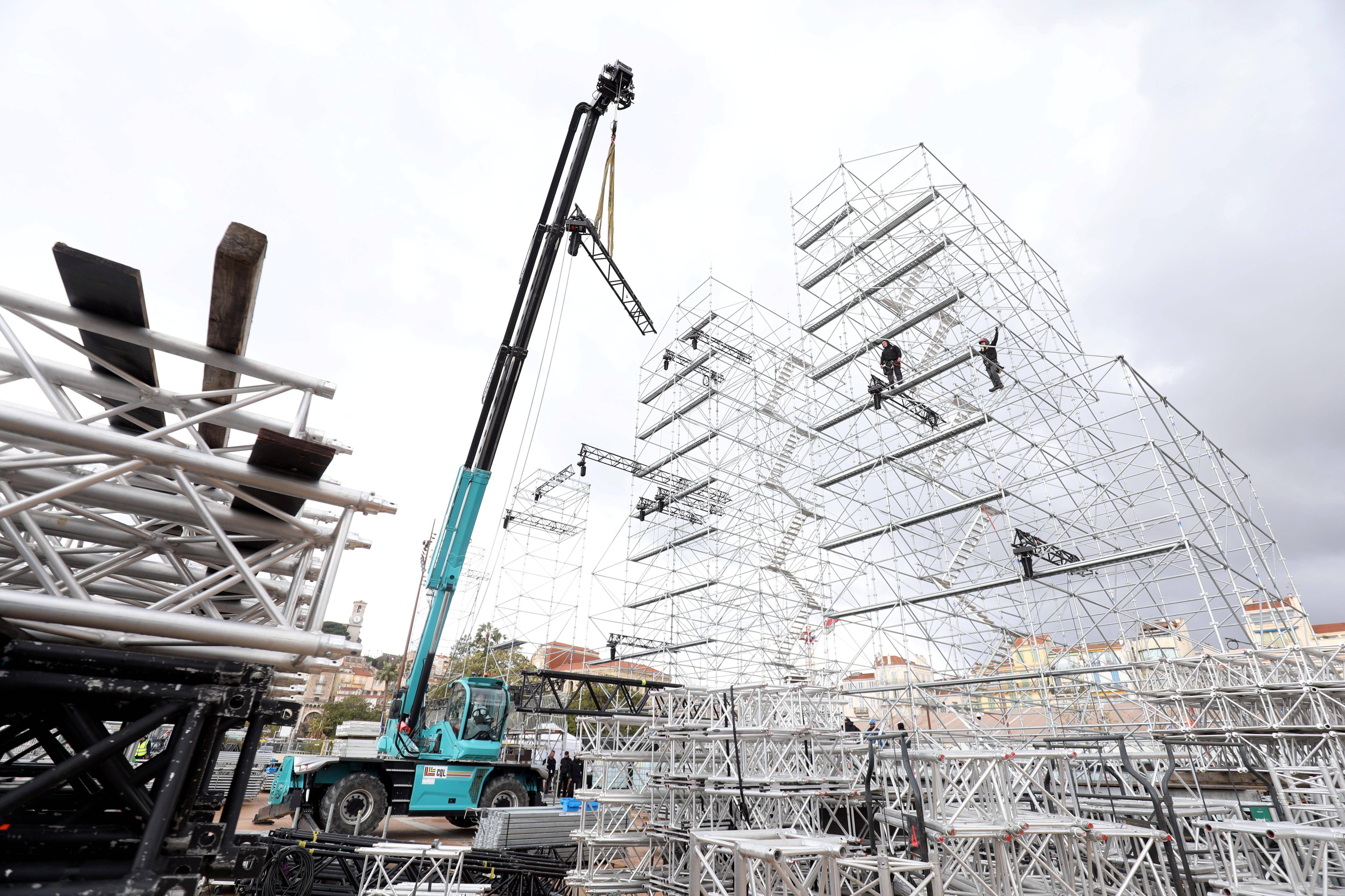 "Le plus grand studio extérieur d'Europe": on vous emmène dans les coulisses de "Ninja Warrior", l'émission de TF1 bientôt tournée à Cannes