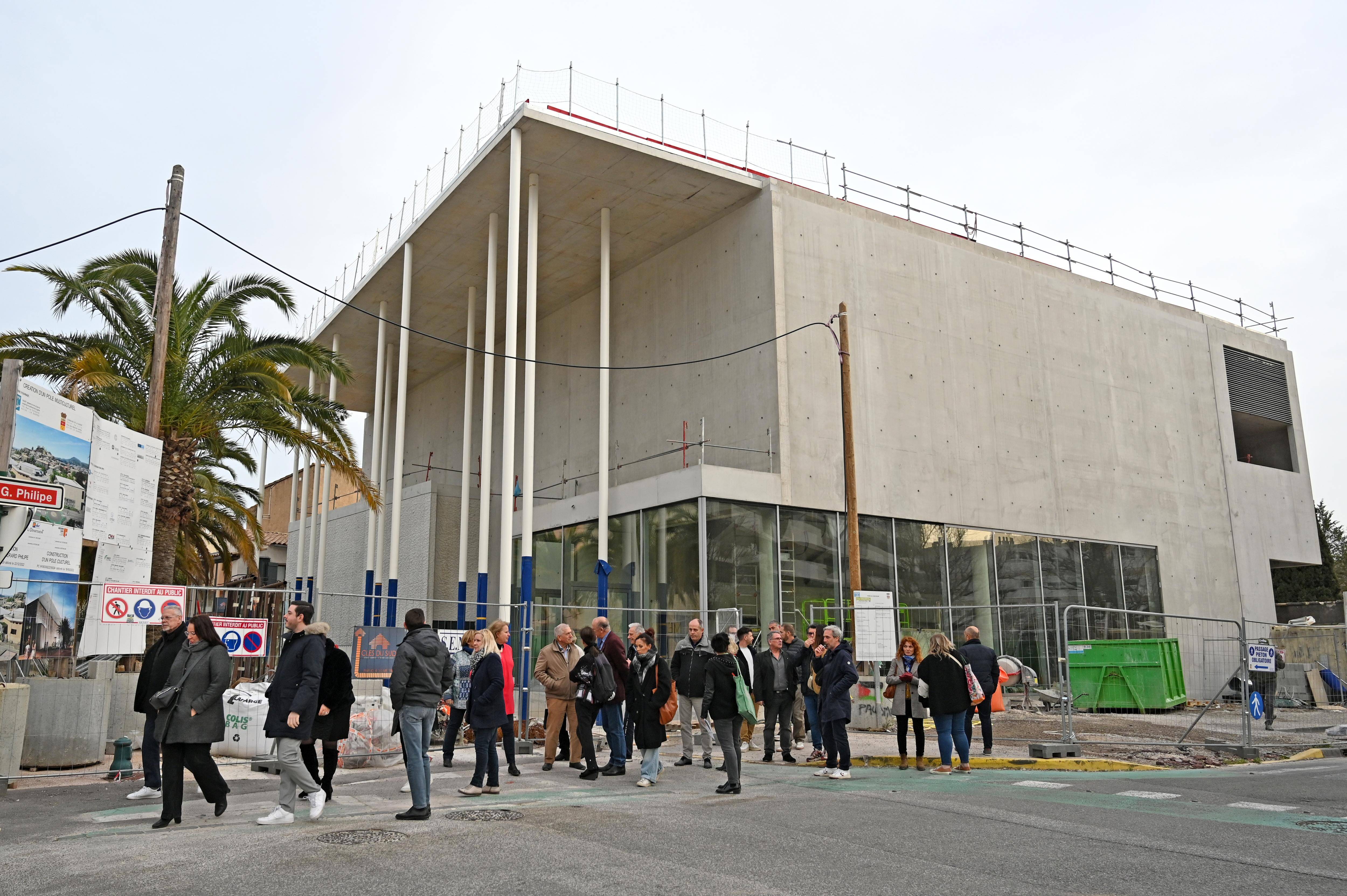 Une salle rénovée et un nouveau théâtre en vue à La Garde