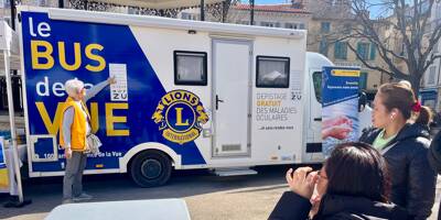 Le Bus de la vue du Lions Club a posé son cabinet de dépistage ambulant des maladies oculaires à Antibes ce mardi, une première dans les Alpes-Maritimes