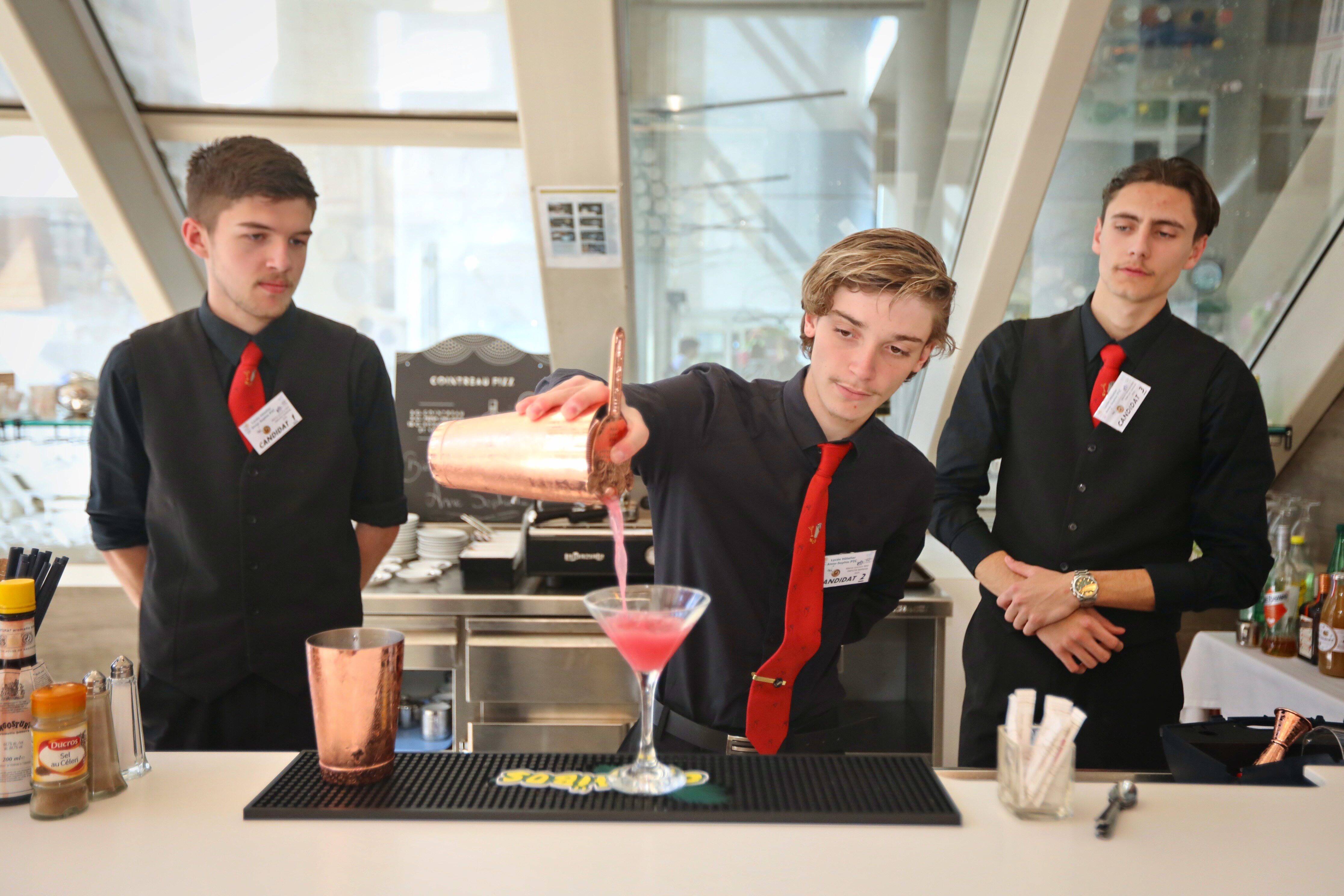 A Toulon, ce lycée met en lumière les Barmen en accueillant des épreuves du concours des meilleurs apprentis de France