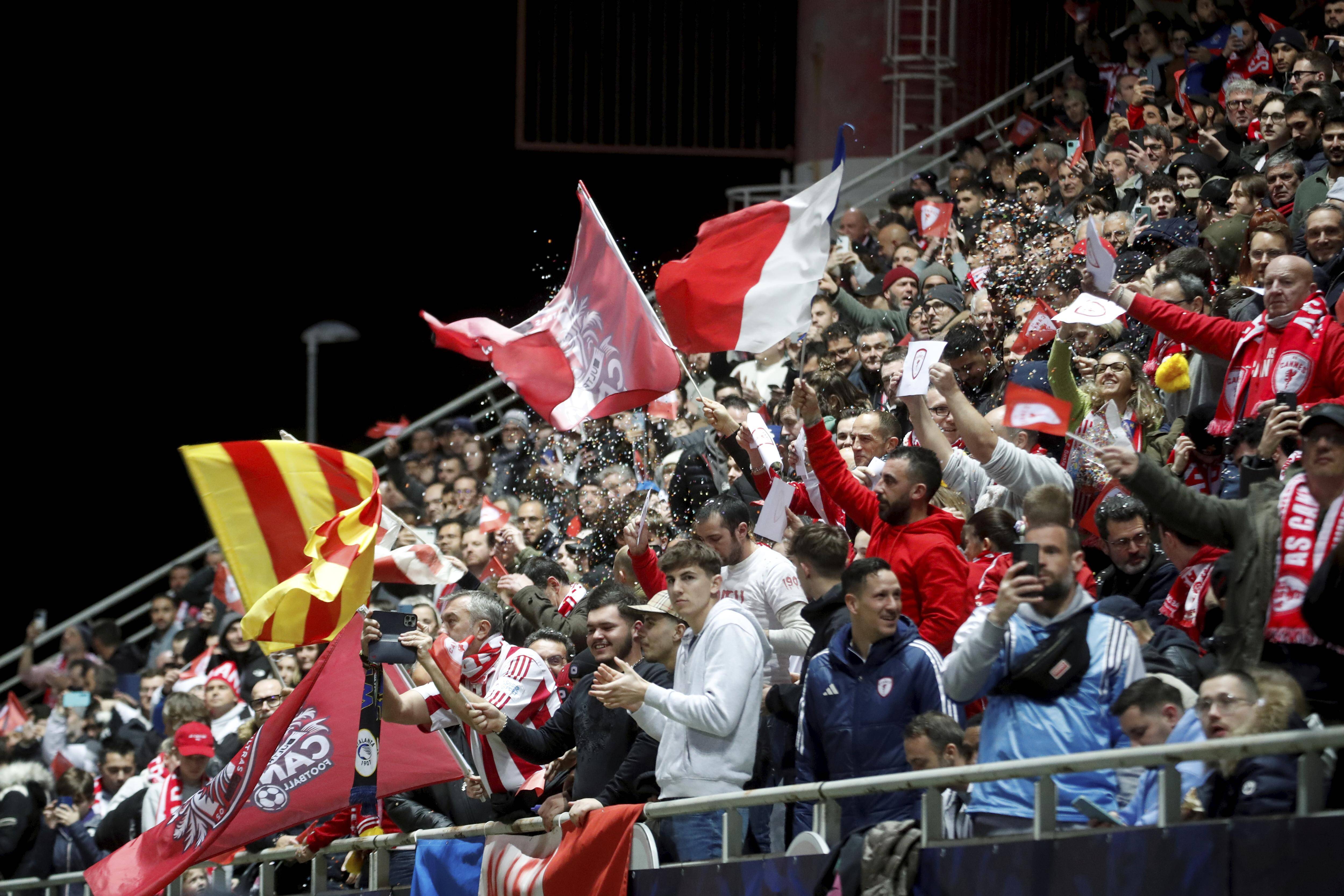 Demi-finale de Coupe de France face à Reims le 2 avril: les bus seront gratuits pour les supporters de l'AS Cannes