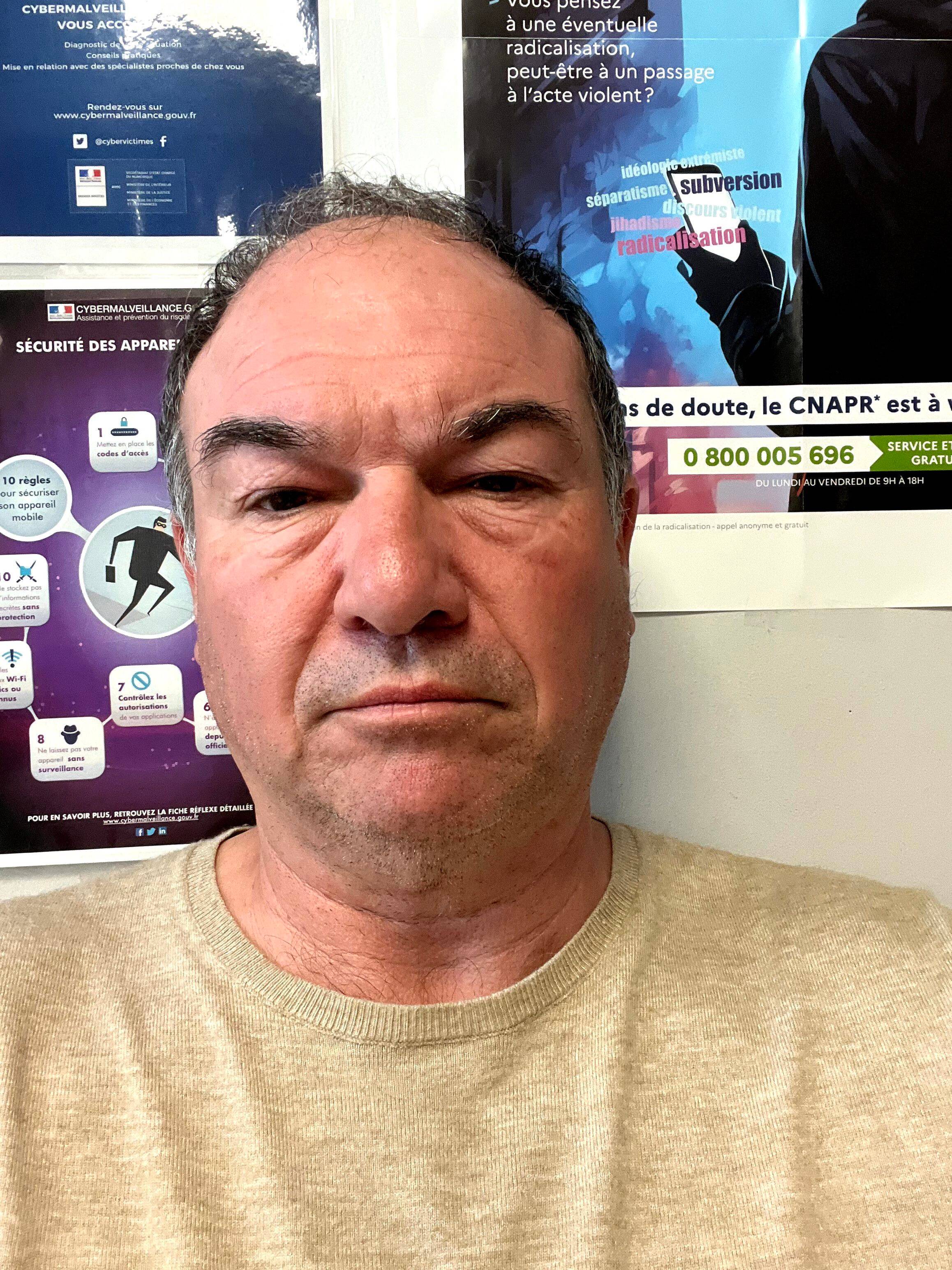 "Ils sont venus me demander des comptes": un élu de l'opposition municipale de Cagnes-sur-Mer frappé au visage en pleine rue