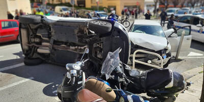 Refus d'obtempérer et véhicule volé: une voiture termine sa course sur le flanc au terme d'une spectaculaire course-poursuite dans le centre-ville de Nice