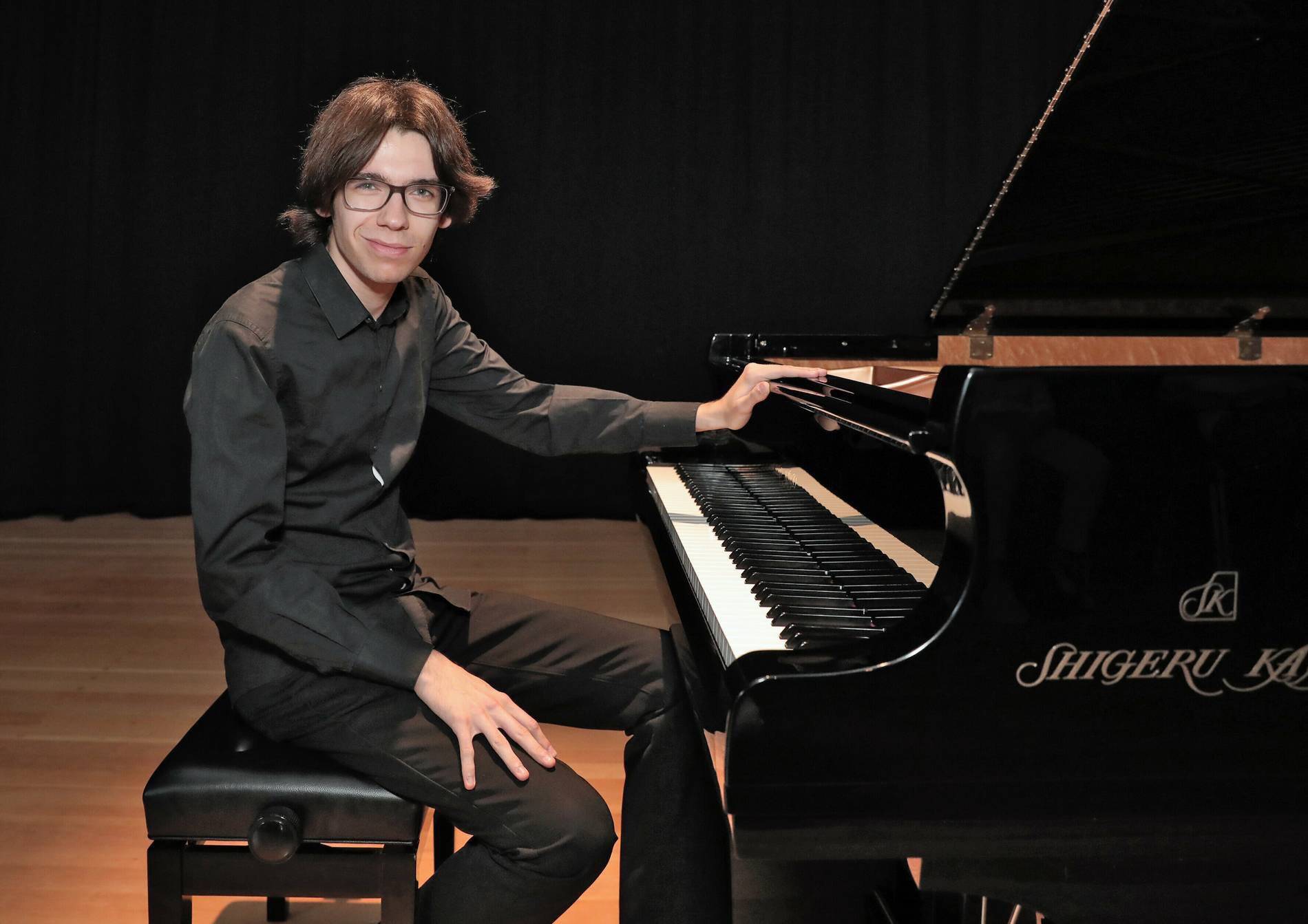 Le pianiste monégasque Slava Guerchovitch sort son premier disque de musique classique enregistré à Monaco