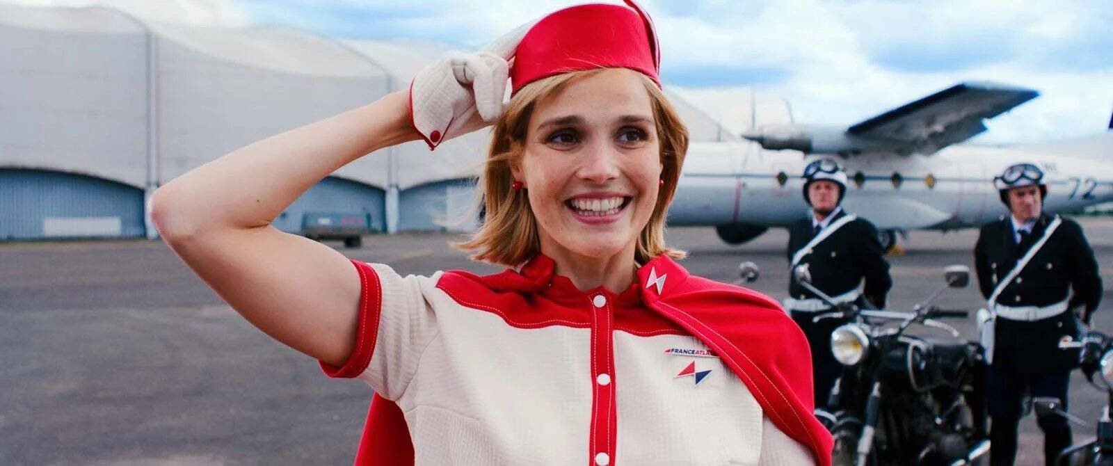 "Natacha", une comédie pop qui dynamite les diktats avec Camille Lou et Vincent Dedienne