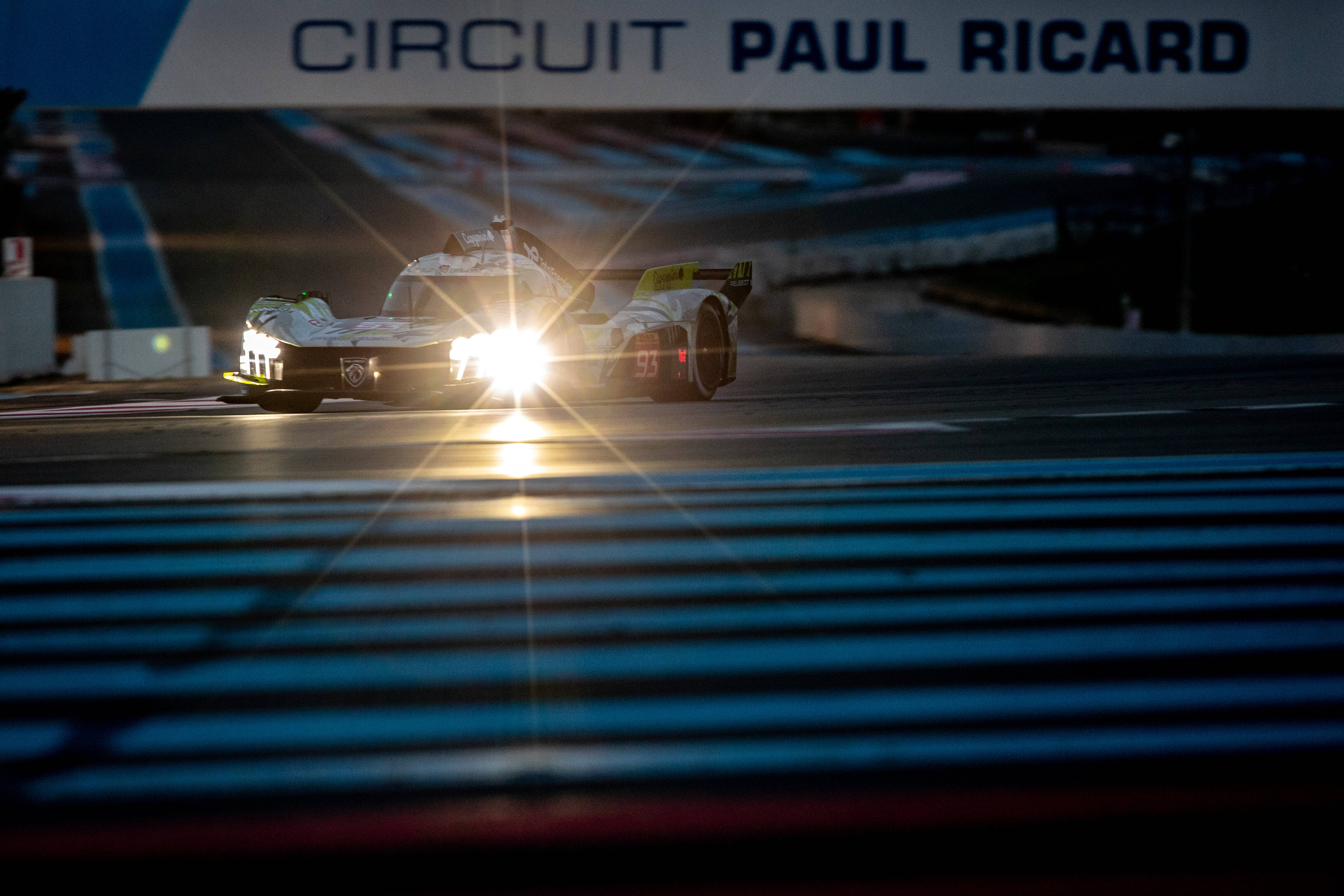 Sur les traces de la Peugeot 9X8 qui a préparé les 24 Heures du Mans au circuit Paul-Ricard du Castellet