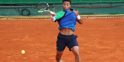 "J'ai eu un peu peur": la très maladroite célébration du Français Arthur Fils au Monte-Carlo Rolex Master, il manque de blesser un spectateur