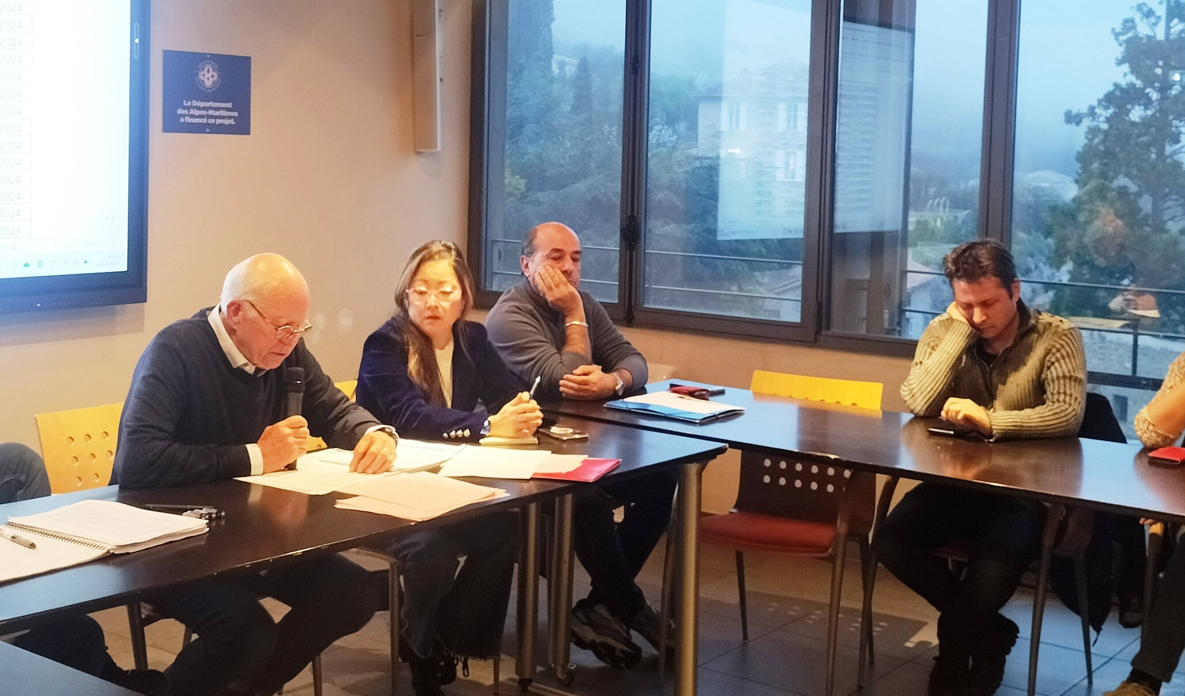 "On vit un moment historique": les élus du Bar-sur-Loup disent non au budget 2025