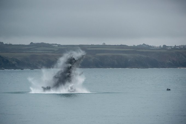 Une opération de "contre-minage": trois munitions historiques bientôt détruites par la Marine nationale en rade de Brest