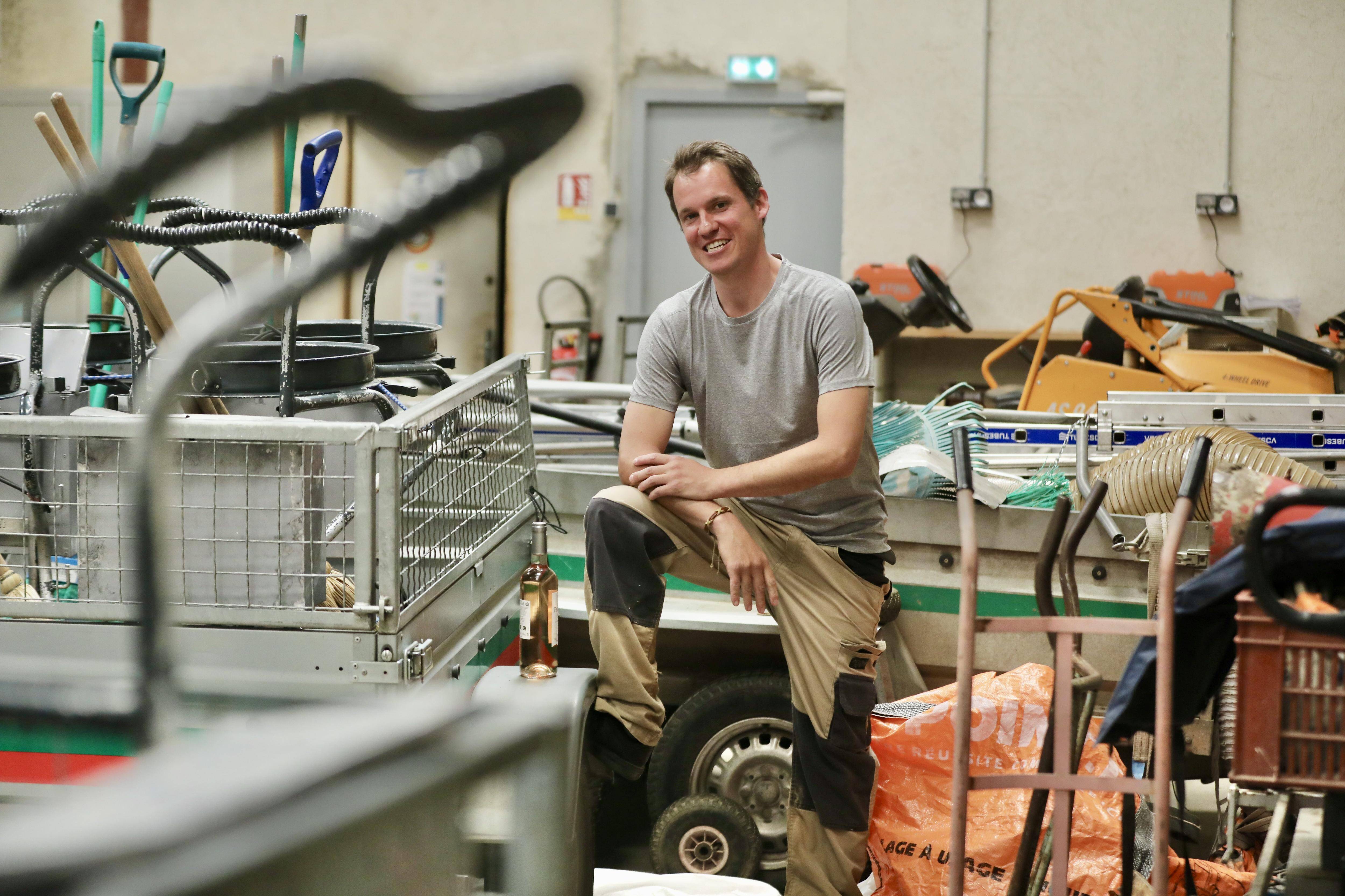 Pour ce trentenaire varois, l'apprentissage de la vie professionnelle par la vigne au domaine de la Castille
