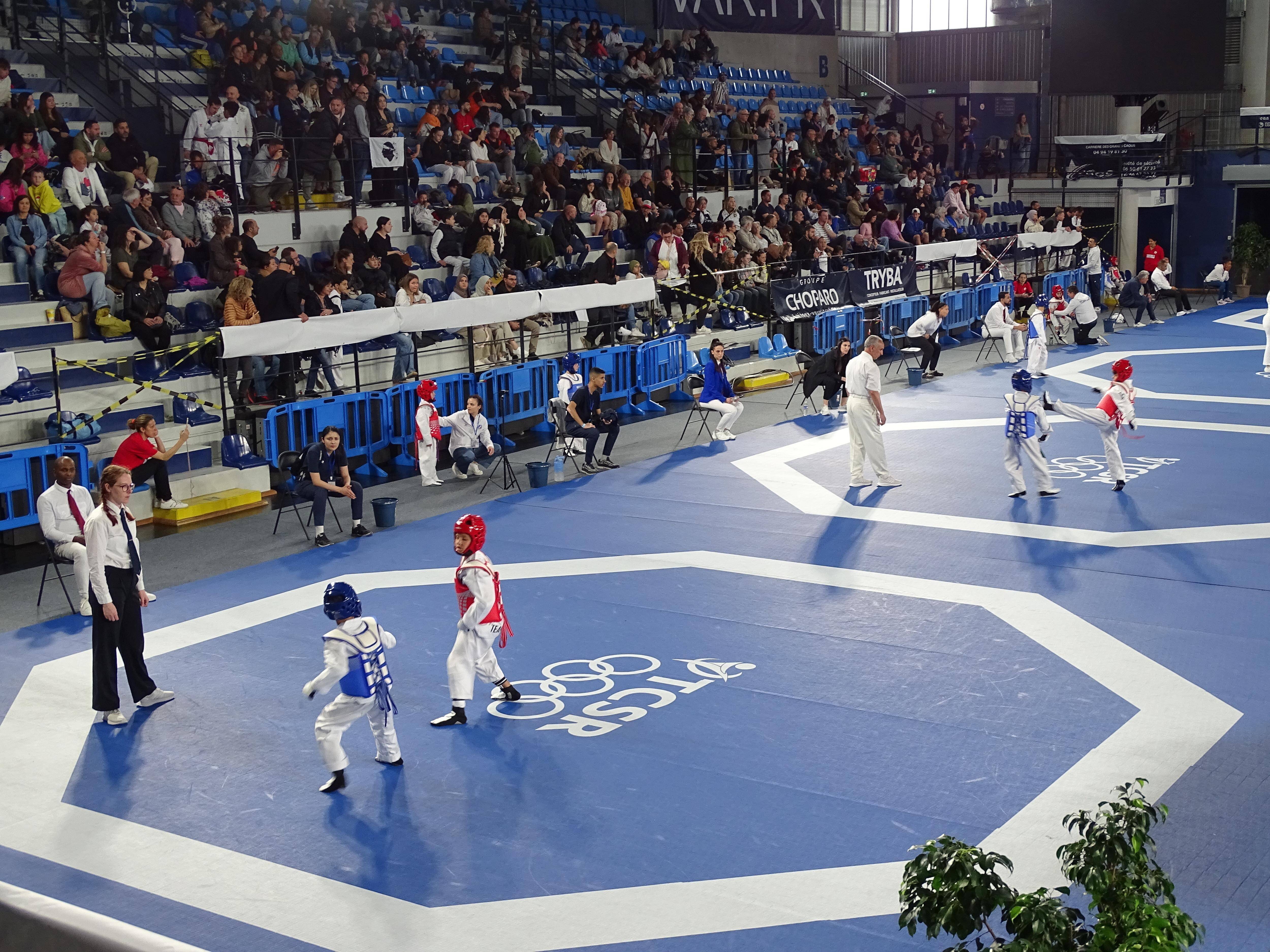 Taekwondo: 500 athlètes à la fête au Palais des sports de Saint-Raphaël