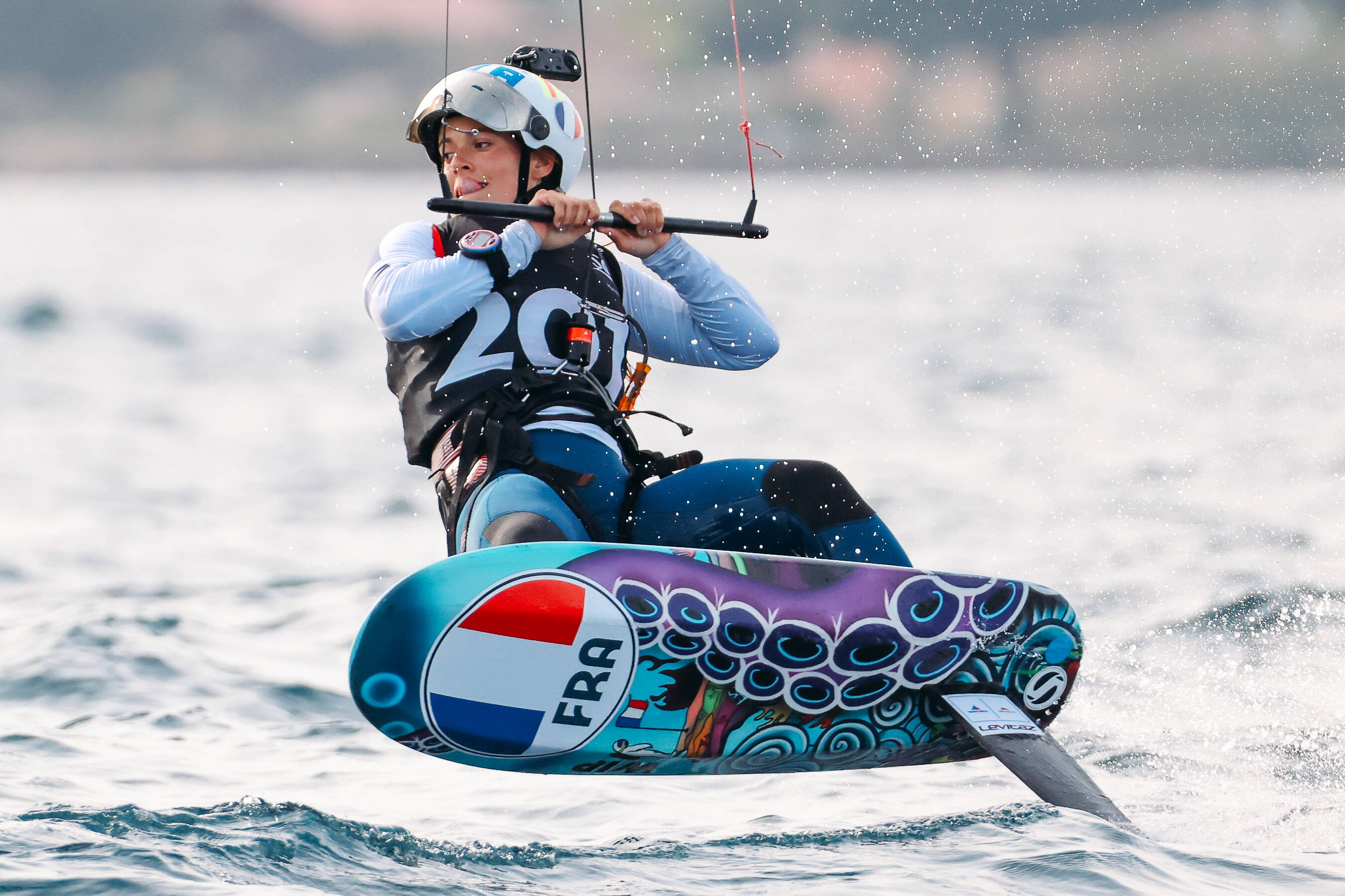 Lauriane Nolot en demi-finale du kitefoil à la Semaine olympique française à Hyères