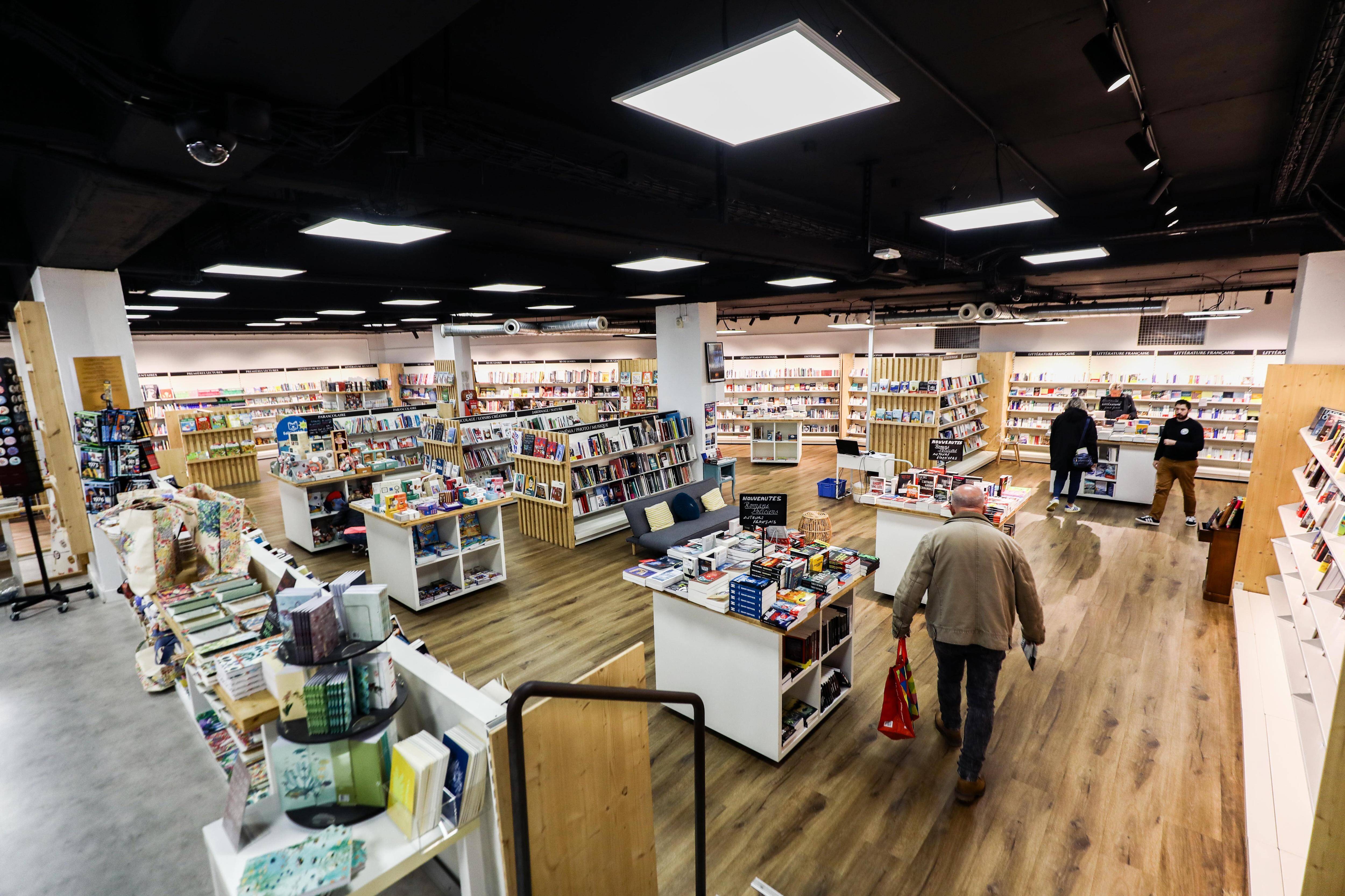 Entre pouvoir d'achat en berne et baisse de la lecture, les librairies indépendantes varoise tentent de tirer leur épingle du jeu