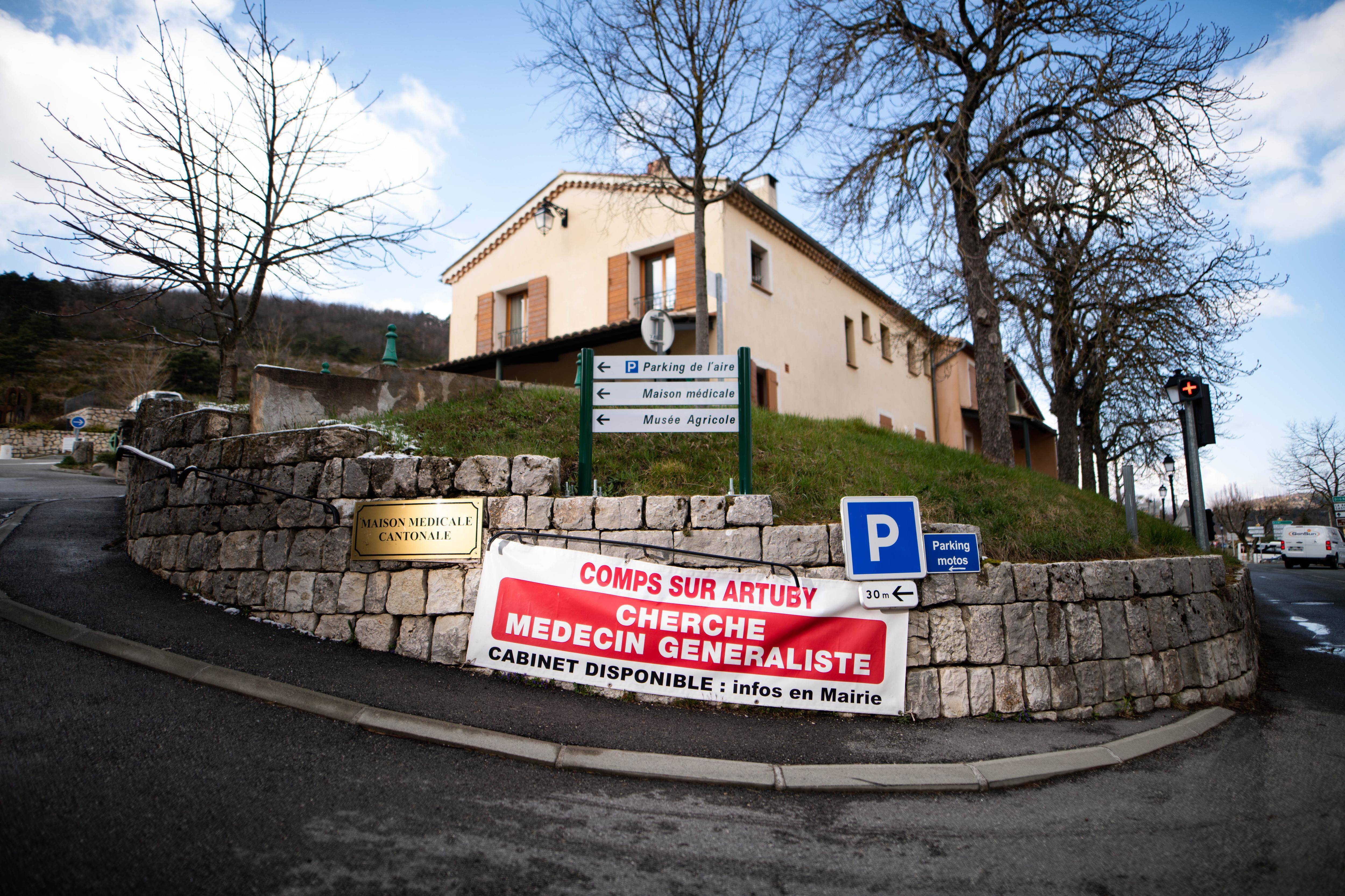 Déserts médicaux: "bien d'enfin en parler", mais "ne pas se contenter de partager la misère"