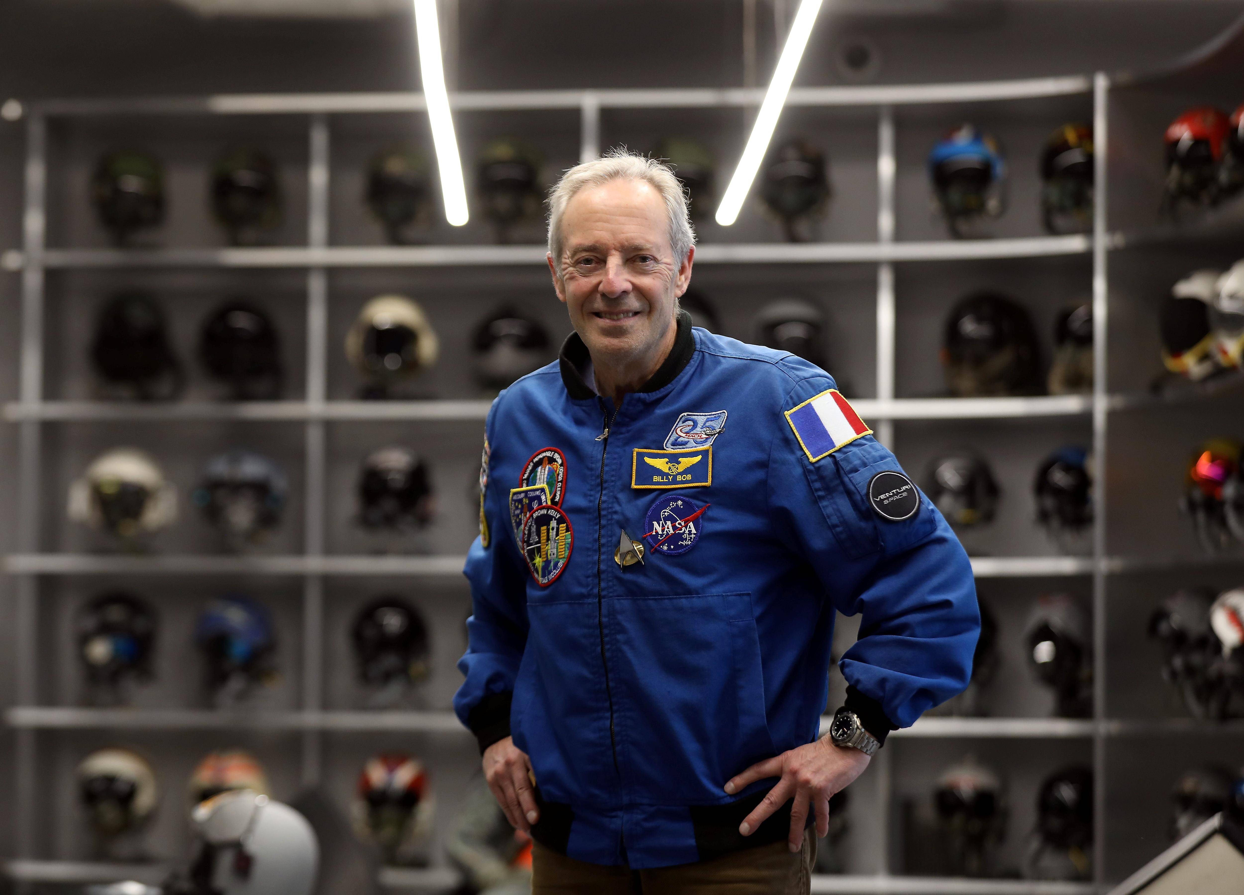 "Bientôt, nous roulerons là où personne n'avait roulé avant": le vétéran de l'espace Jean-François Clervoy ambassadeur du projet de Gildo Pastor de rouler sur la Lune et Mars
