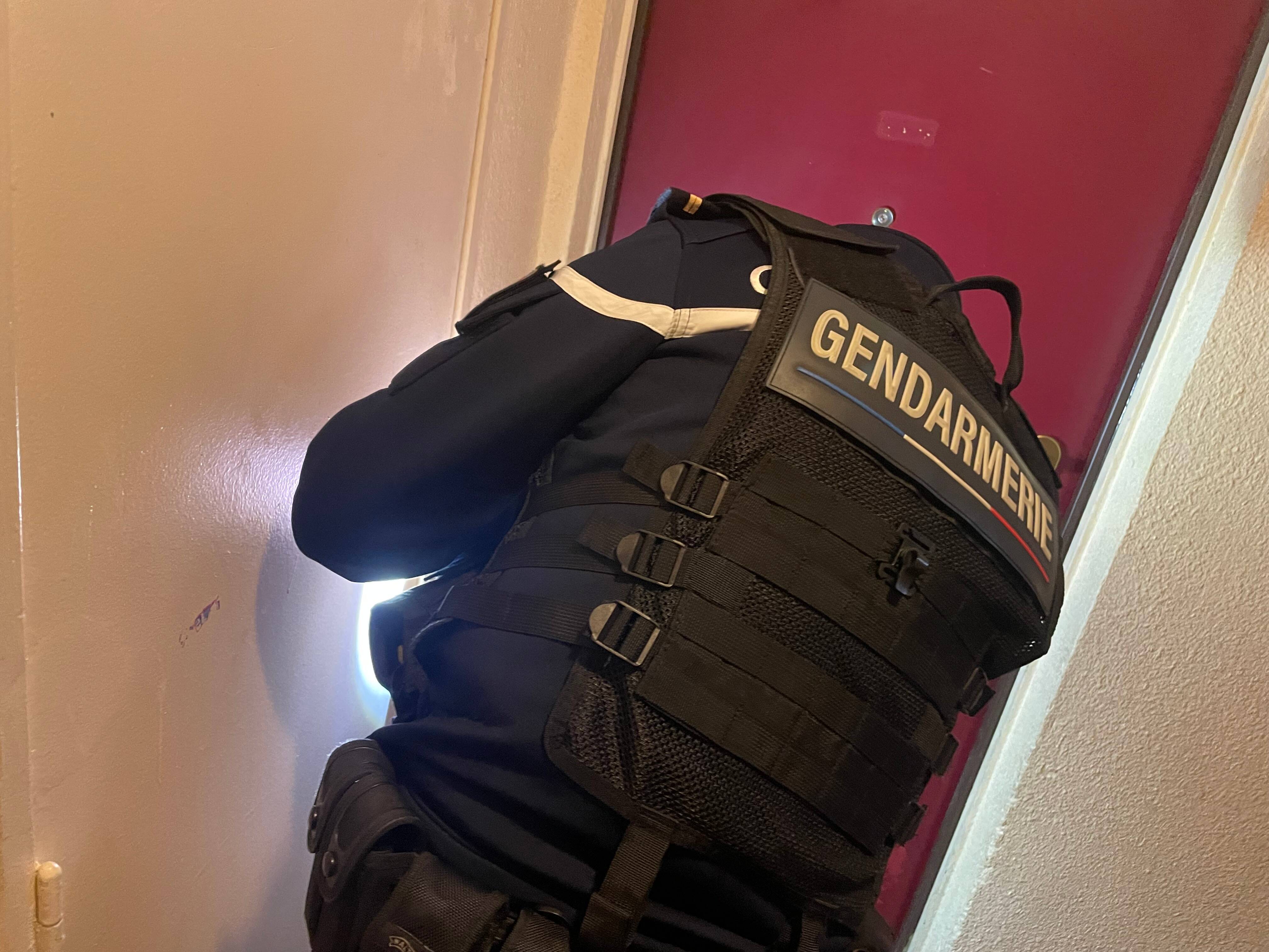 Trois fausses alertes à la bombe dans des collèges de la région hyéroise ce lundi