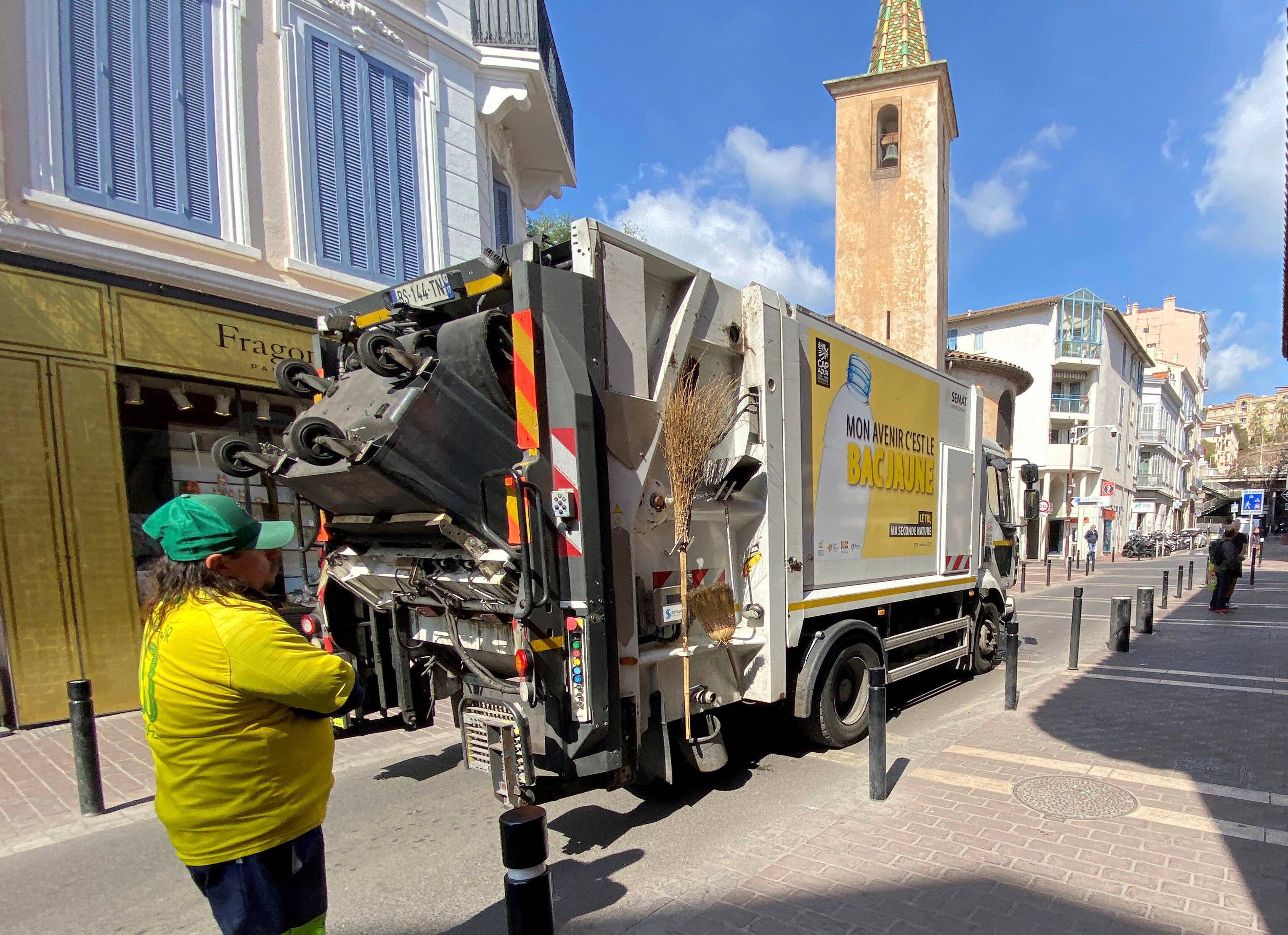 Cannes agglomération: on vous explique pourquoi les agents de la collecte de tri vont recevoir une prime annuelle