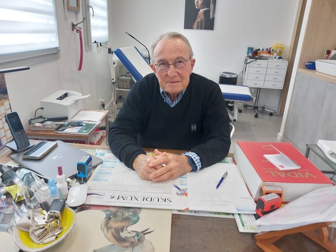 Médecin à 83 ans dans l'arrière-pays de Grasse, il raconte sa passion pour "ce métier qui est un véritable apostolat"