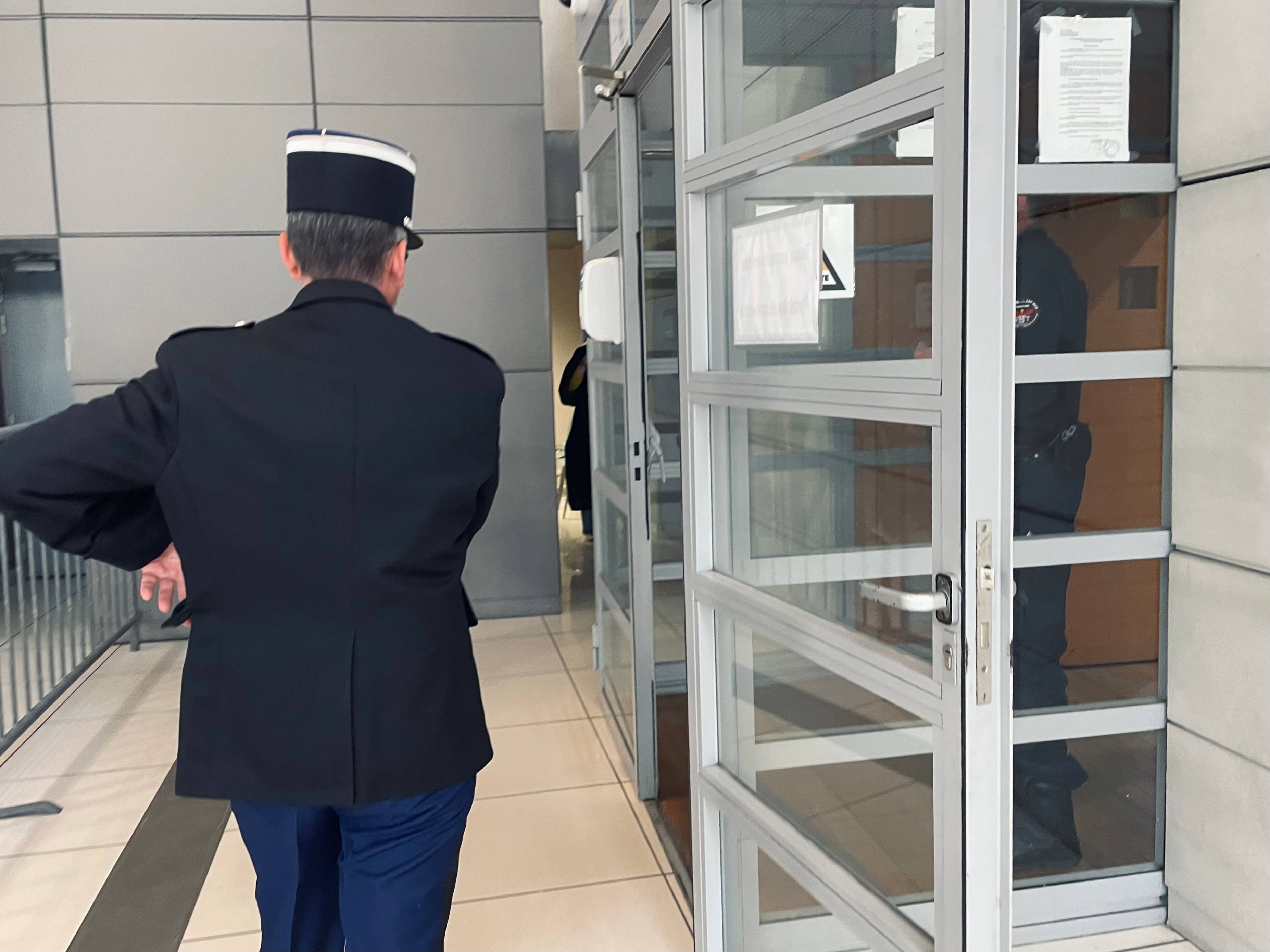 "Je peux vous dire avec certitude que Luc Onfray est un serial killer": l'enquête qui accuse le "meurtrier au mixeur" d'un autre crime