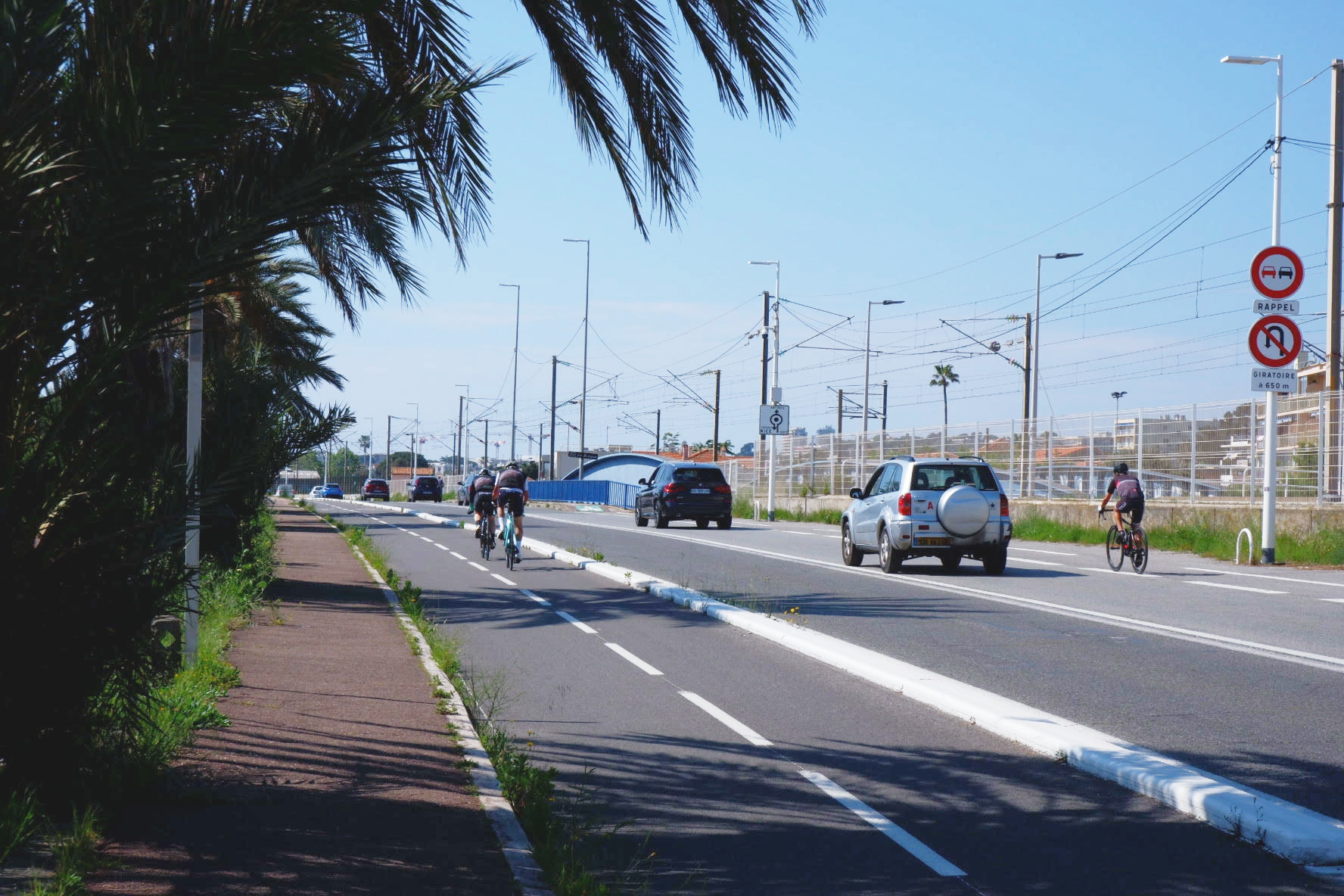 "Cette route est très dangereuse": après l'accident mortel lundi, la sécurité de la route du bord de mer à Antibes en question
