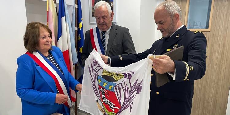 La ville de Mons devient la marraine de la vedette côtière de surveillance maritime de gendarmerie L’Argens