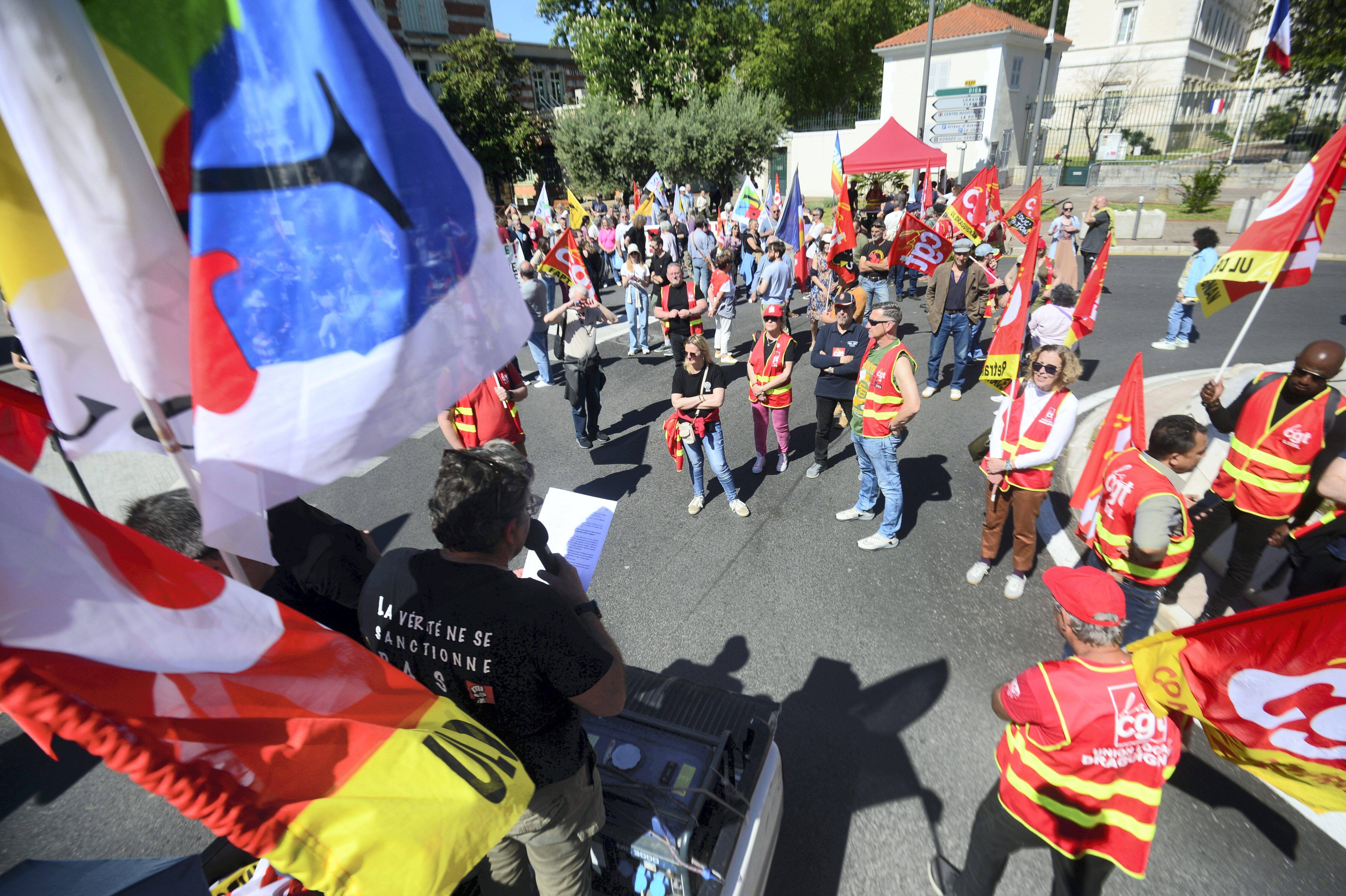 Deux salles deux ambiances lors de la manifestation du 1er mai à Draguignan
