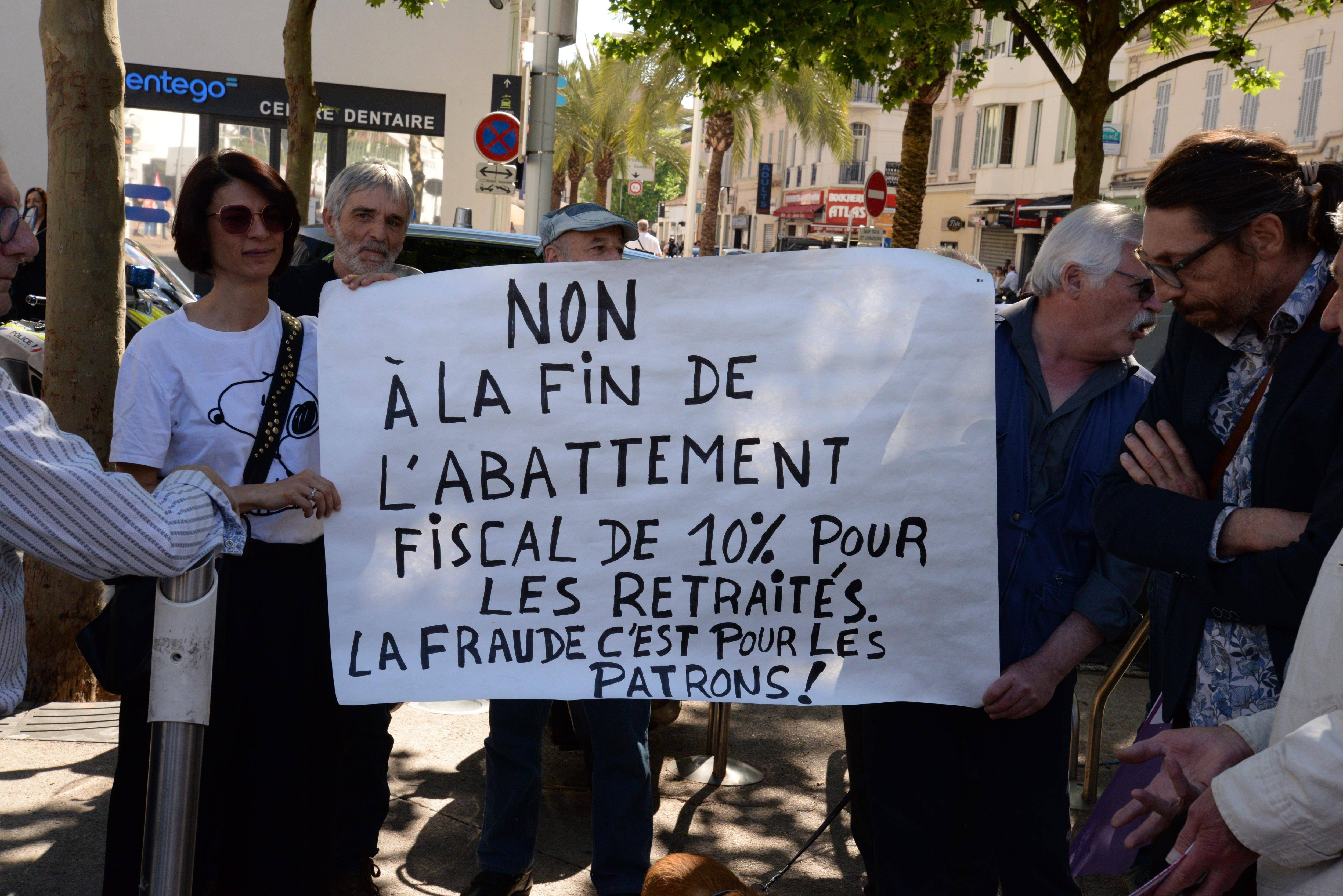 "C'est important et symbolique d'être là un 1er mai": retraités, défenseurs des travailleurs ou de la paix rassemblés à Cannes