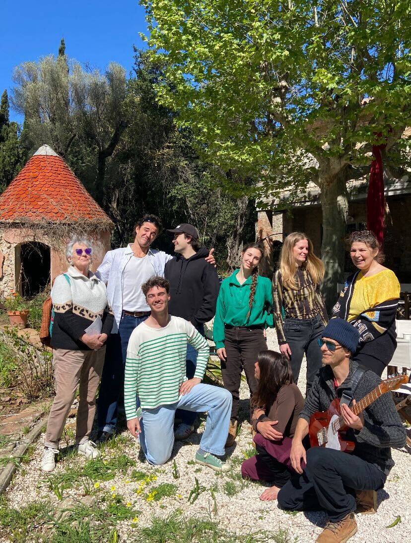 Un festival de théâtre dans le jardin de la villa Magdala à Hyères