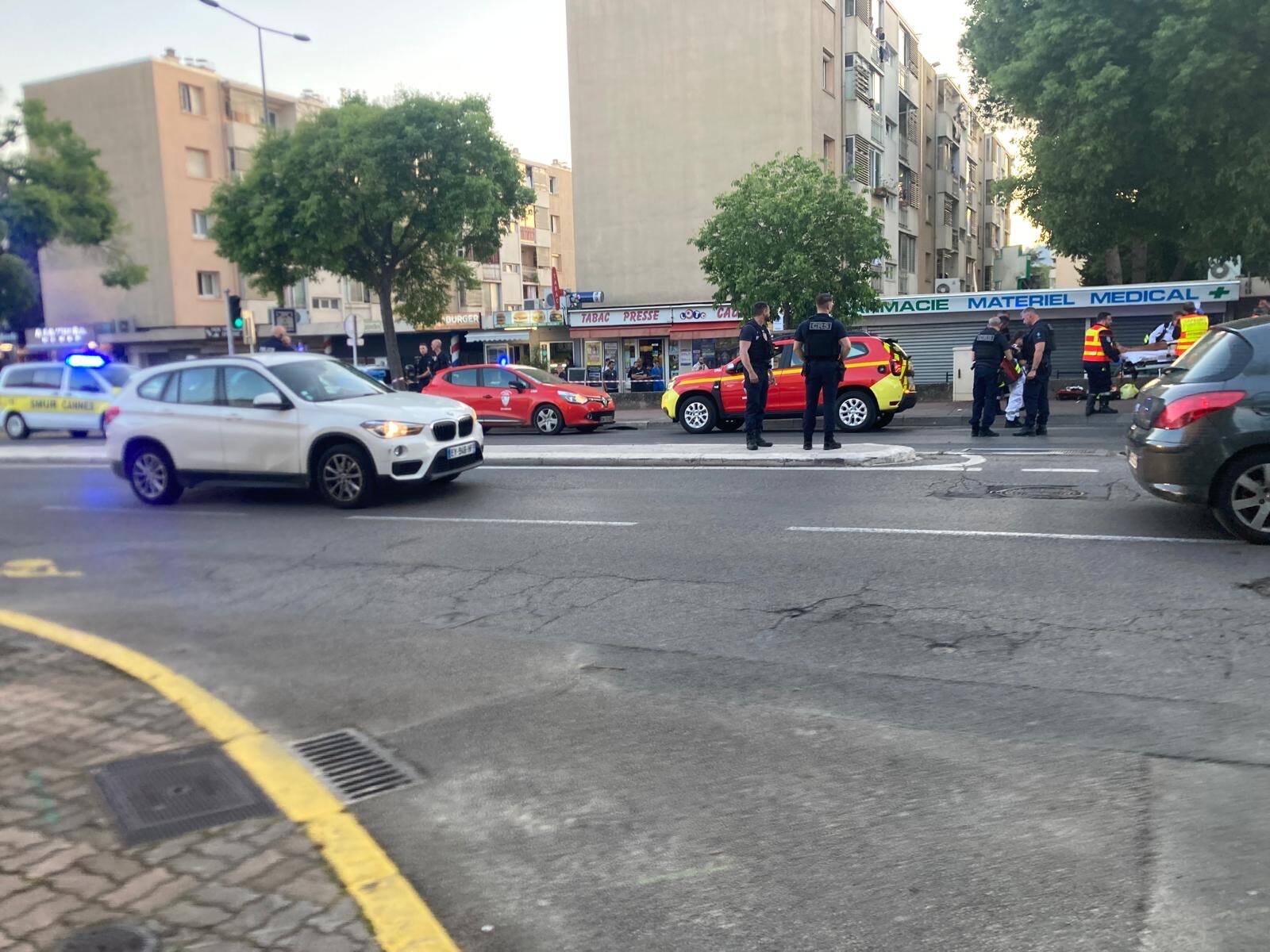 "On sait qu'il ne faut pas mettre le nez dehors le soir": un quartier de Cannes sous tension sur fond de trafic et de fusillades de stupéfiants