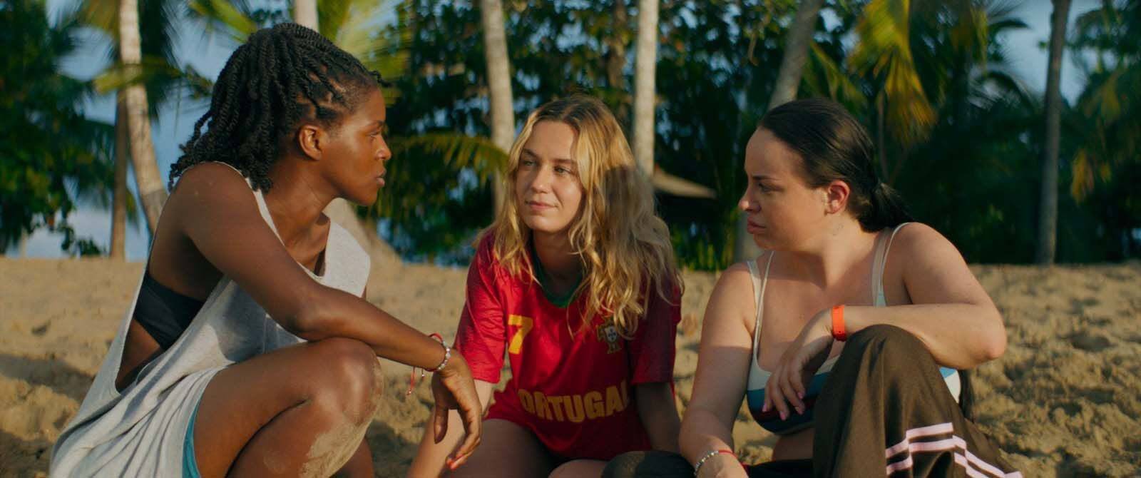 Ça sort mercredi au cinéma: Avec "Coka chicas", Roxine Helberg mise sur la sororité pour dépoussiérer le thriller français