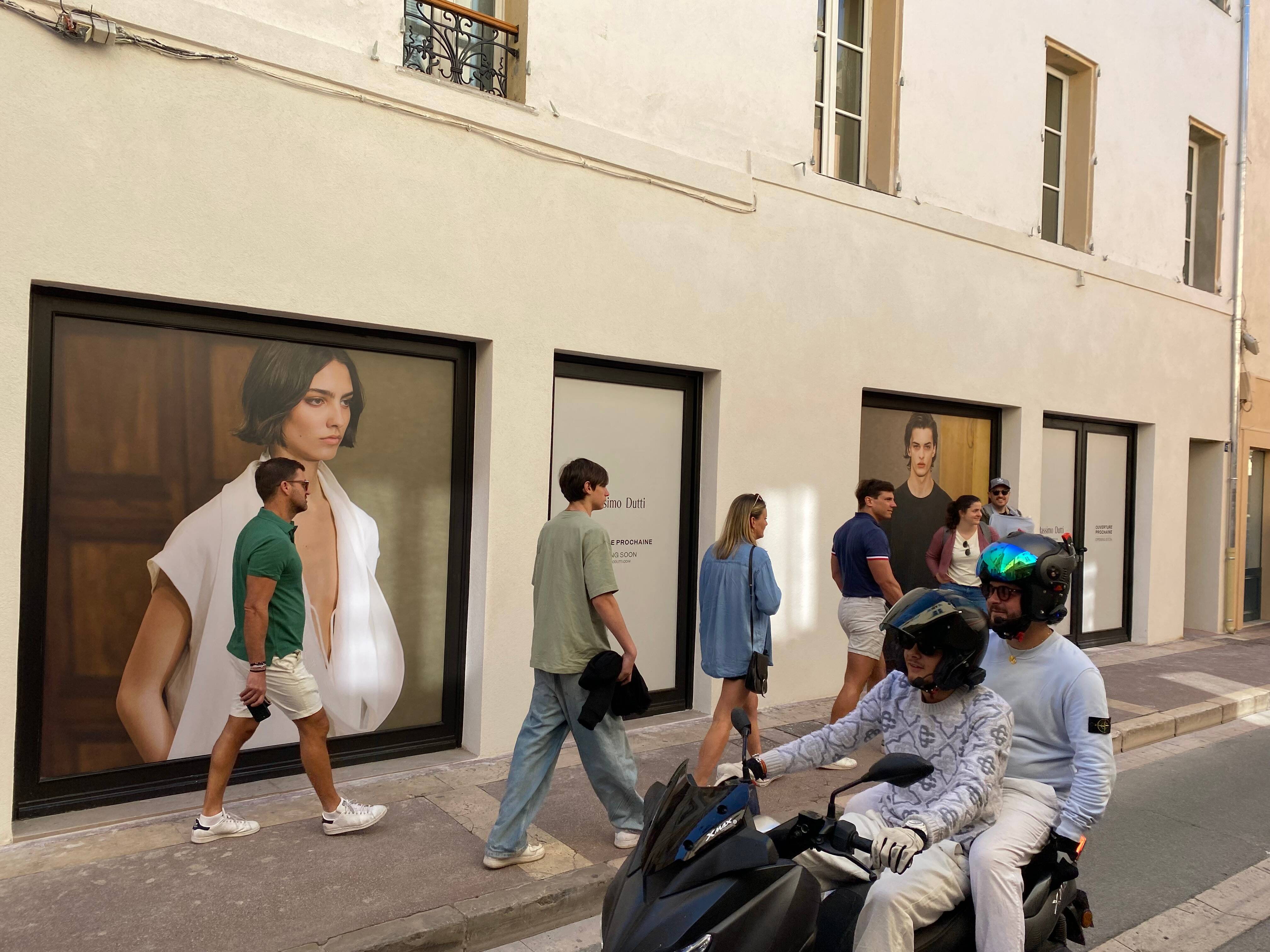 Monoprix va-t-il disparaître? Une nouvelle boutique de luxe va-t-elle s'installer? On vous décrypte le remodelage du paysage commercial à Saint-Tropez