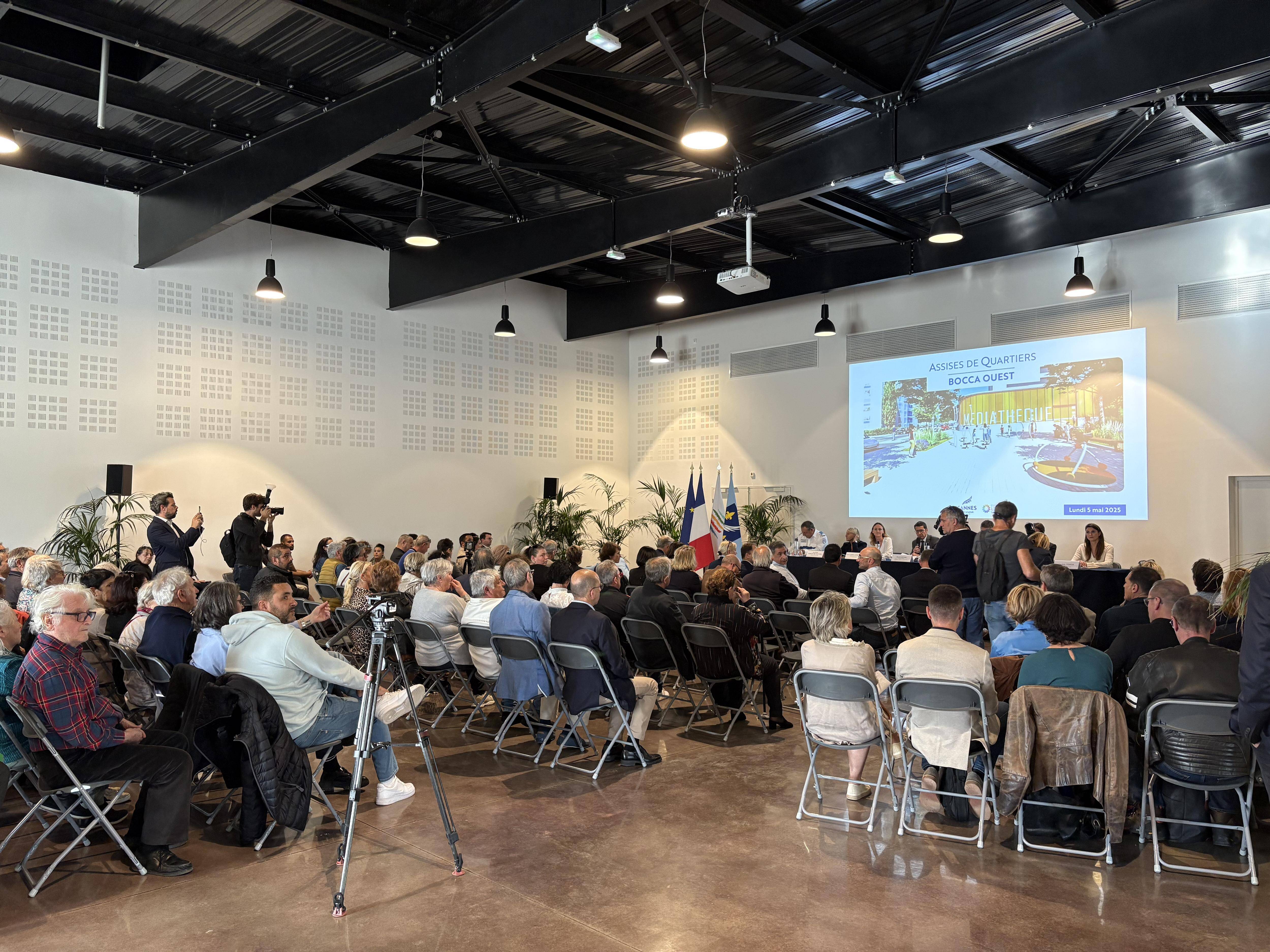 "Un quartier plombé par le deal", "La Frayère, c'est le Far West"... L'insécurité au coeur des débats de la réunion de quartier à Cannes