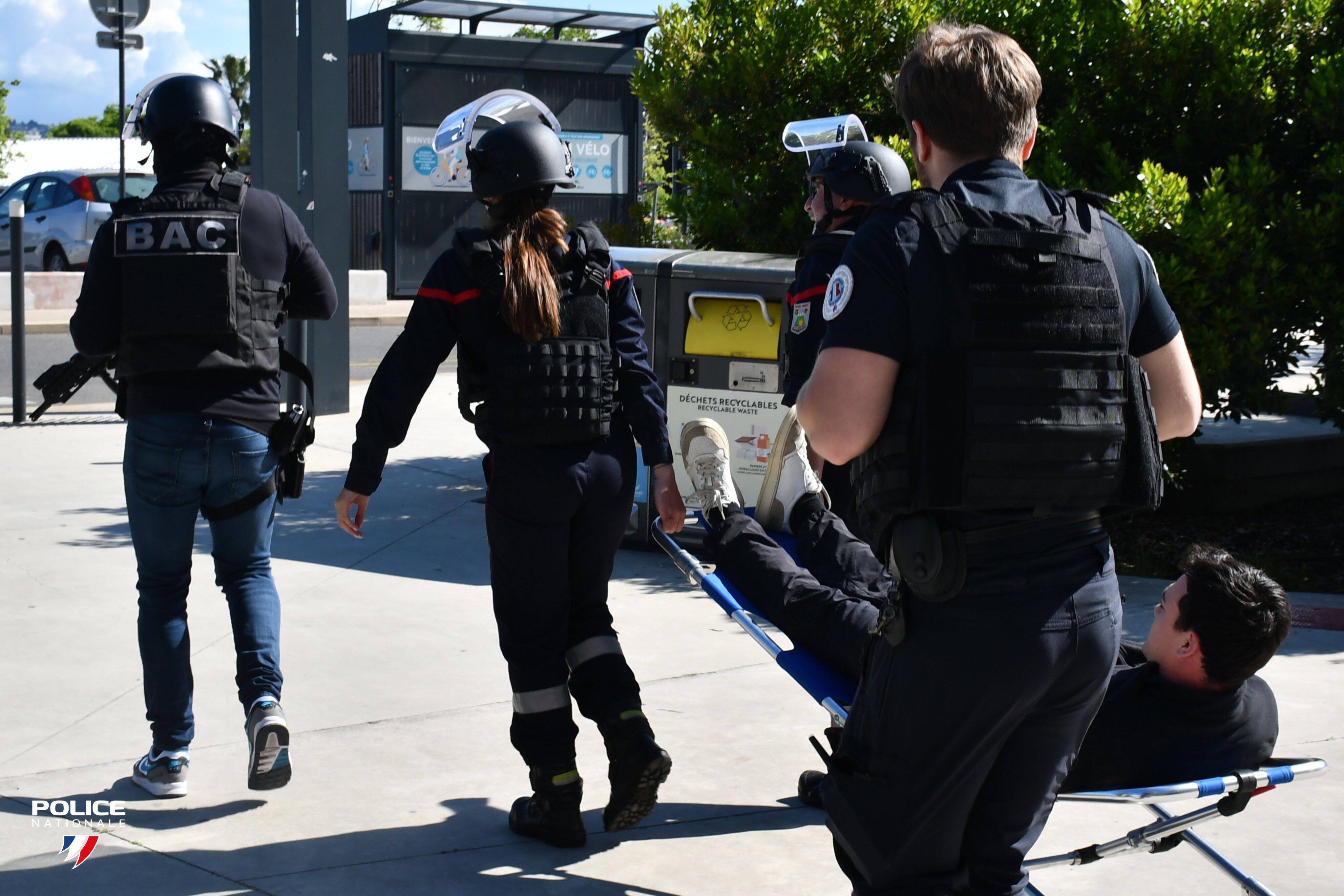 Simulation d'une attaque terroriste: forces de sécurité et de secours se sont entraînés dans le Cineum de Cannes