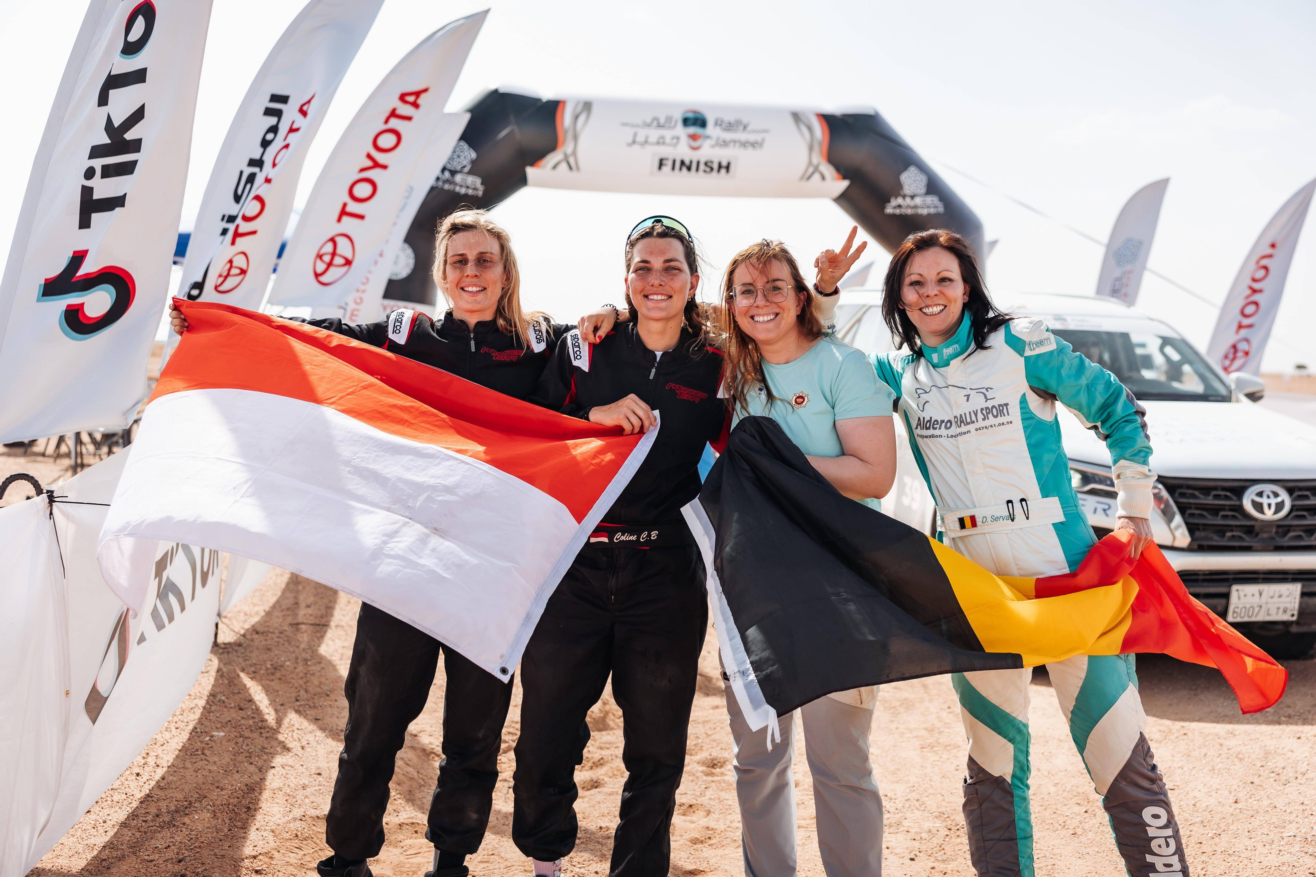 Lisa et Coline, les soeurs Caussin-Battaglia à la conquête du désert d'Arabie