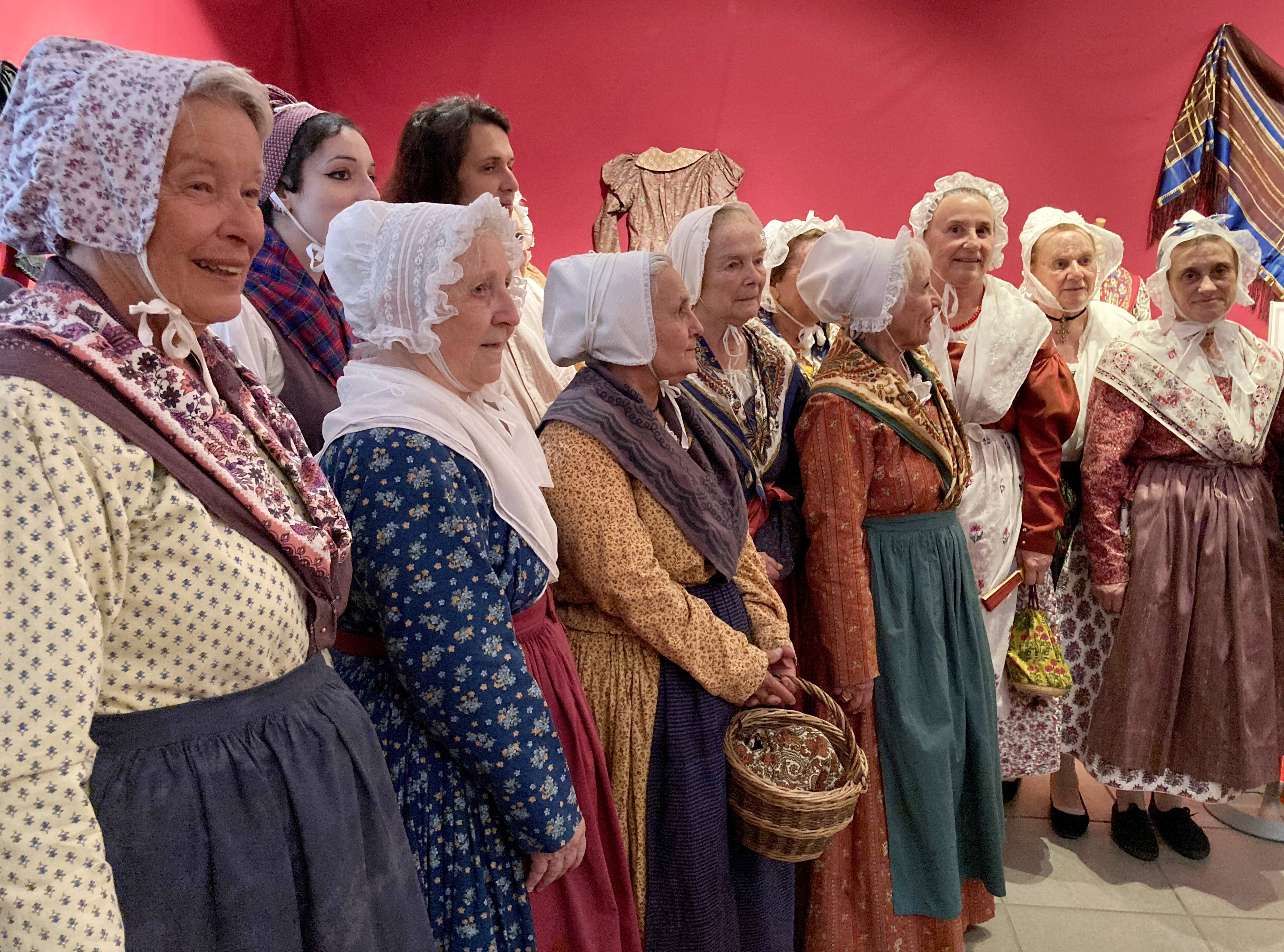 Les plus beaux costumes provençaux s'exposent à Sanary