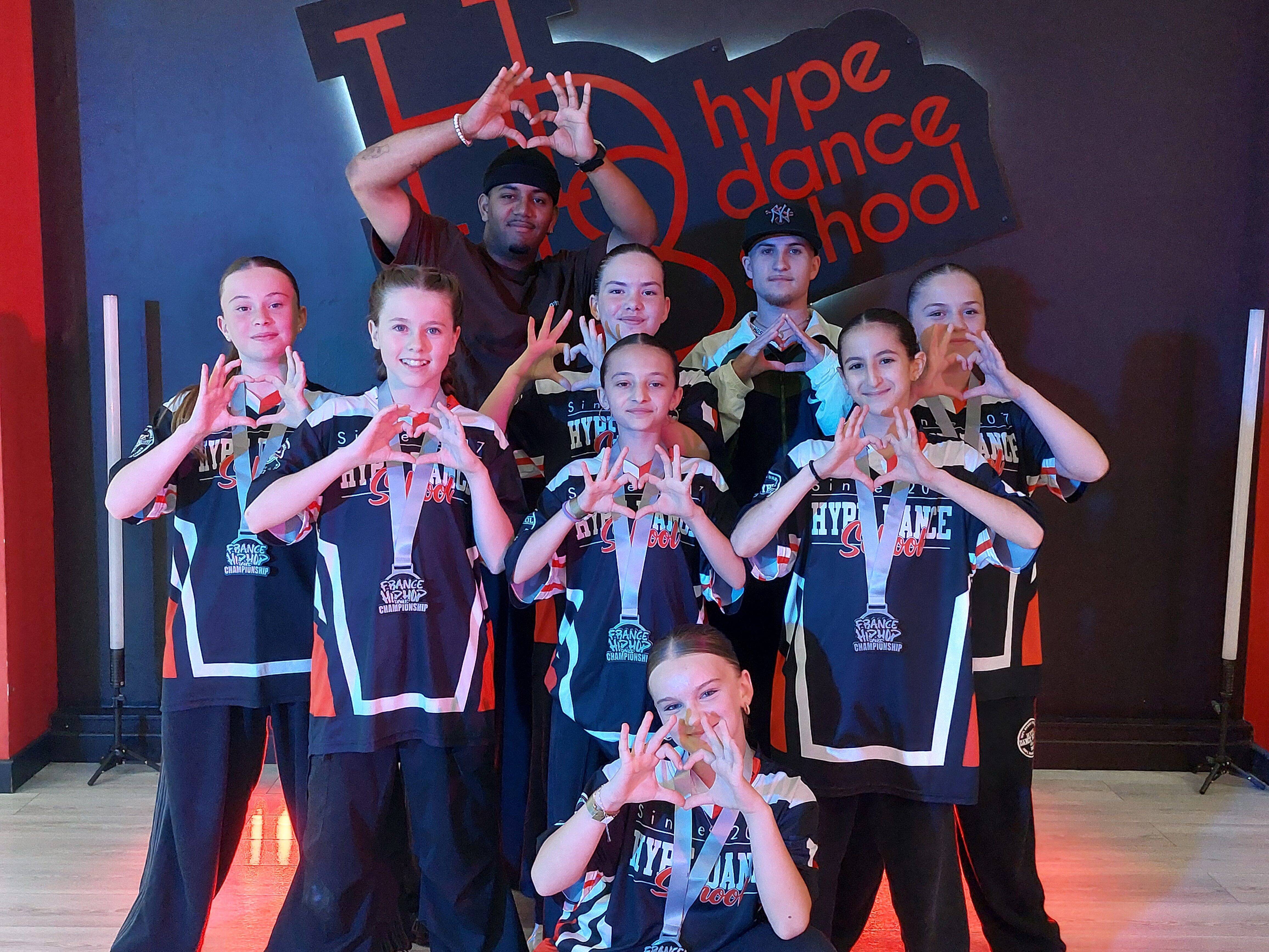 "Le voyage va être rempli d'émotions": ces jeunes danseuses de Draguignan à la conquête de leur rêve américain